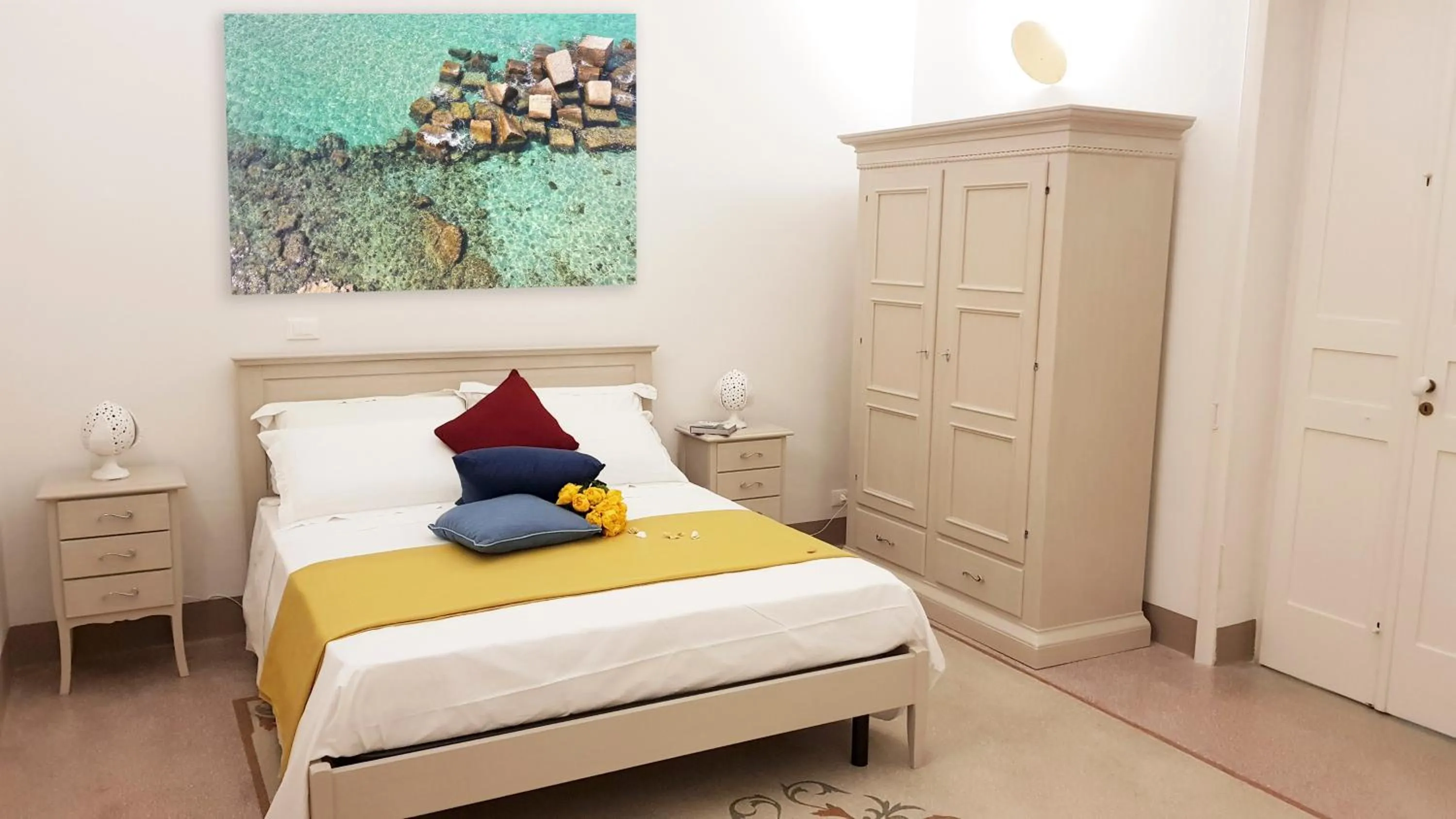 Bedroom, Bed in Villa Cesarea Dimora di Charme