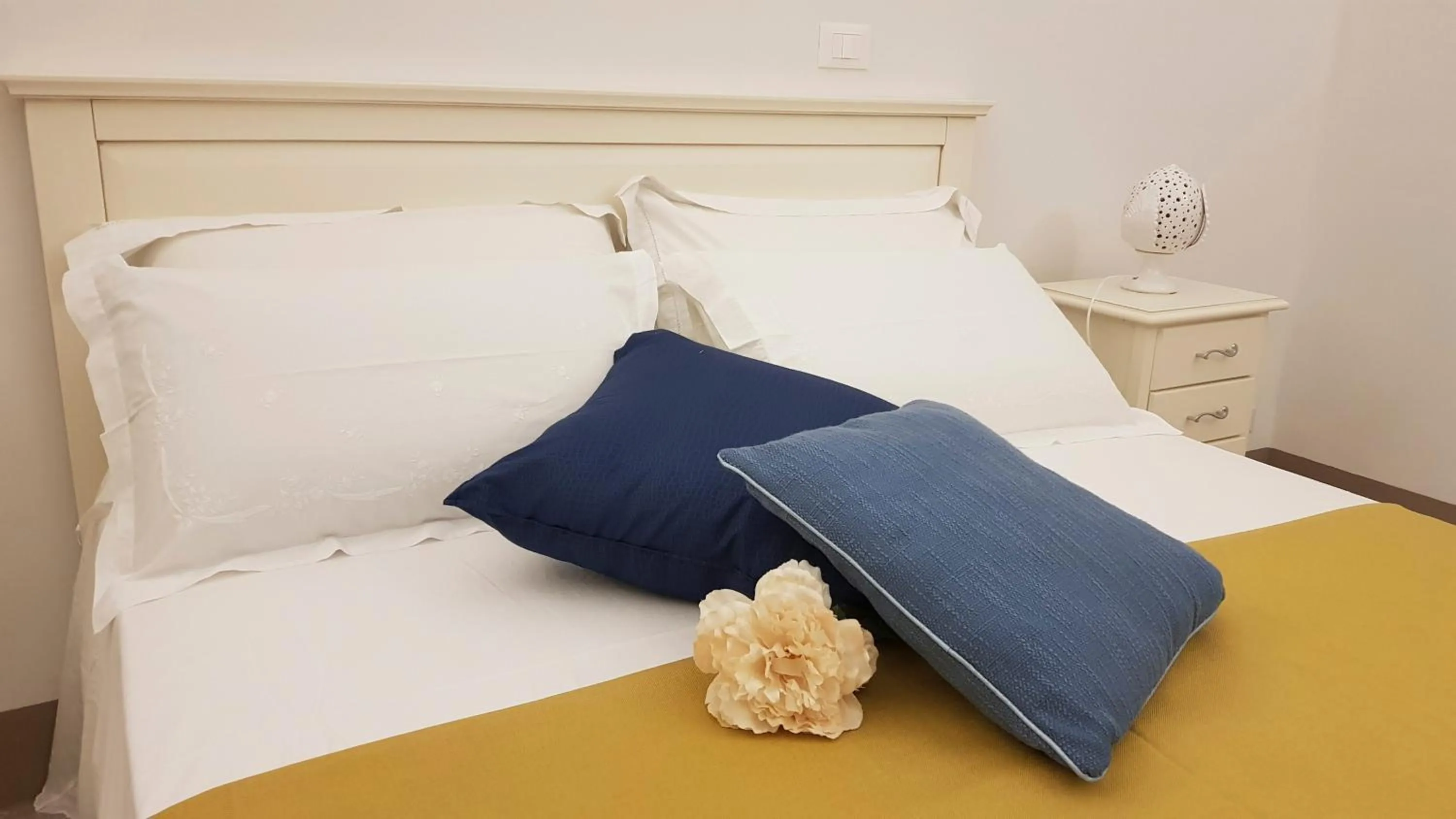 Bedroom, Bed in Villa Cesarea Dimora di Charme