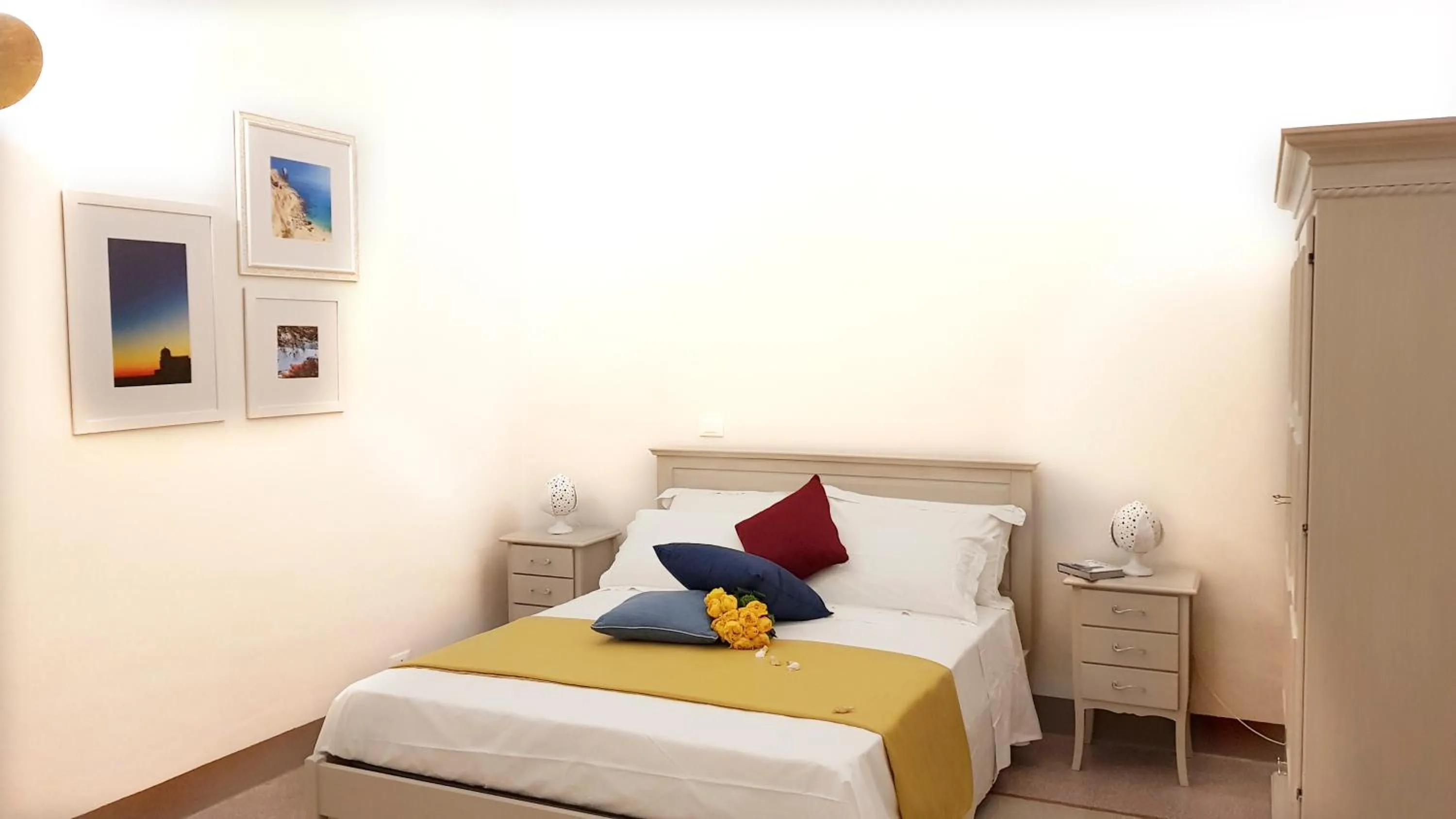 Bedroom, Bed in Villa Cesarea Dimora di Charme