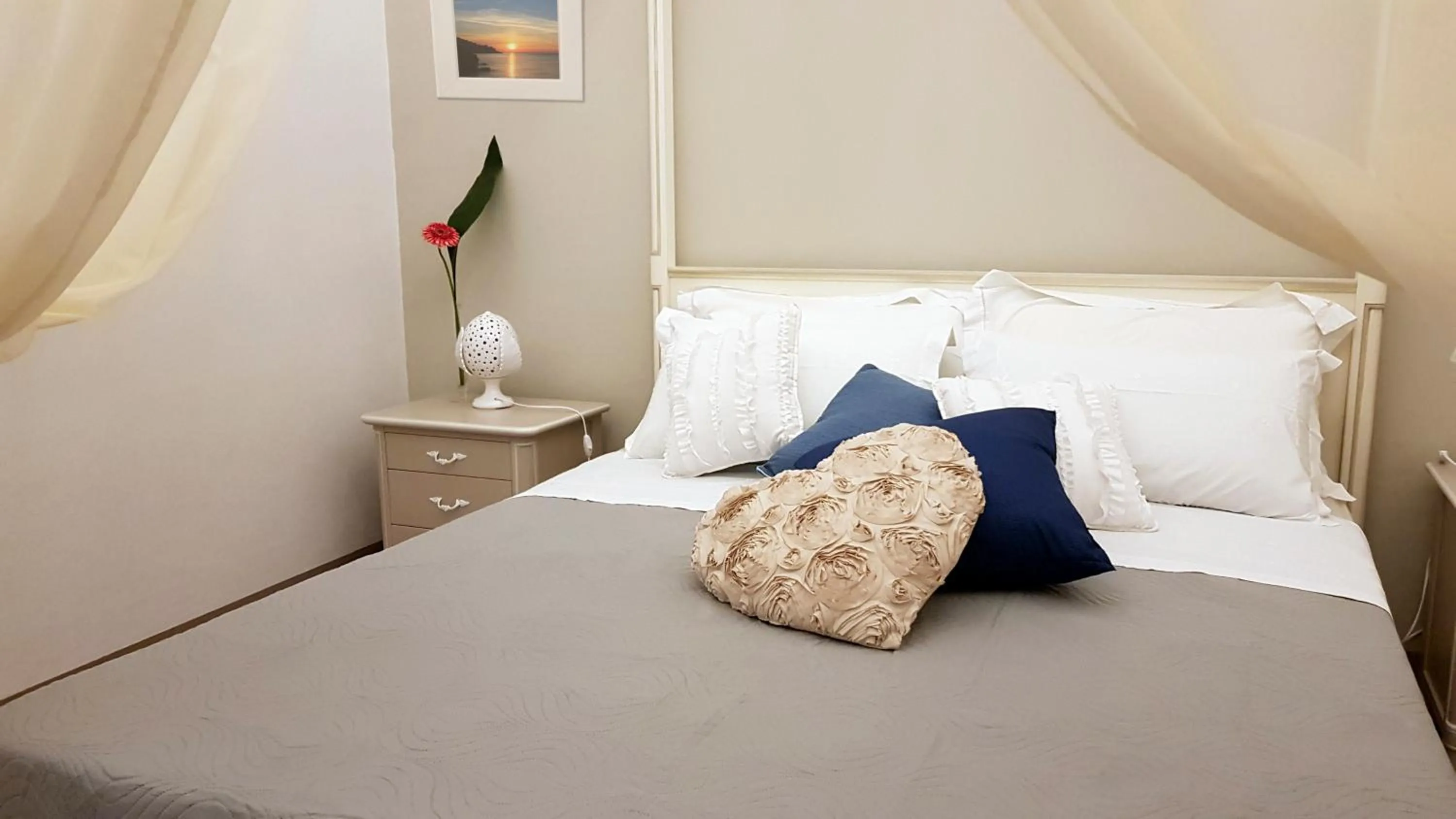 Bedroom, Bed in Villa Cesarea Dimora di Charme