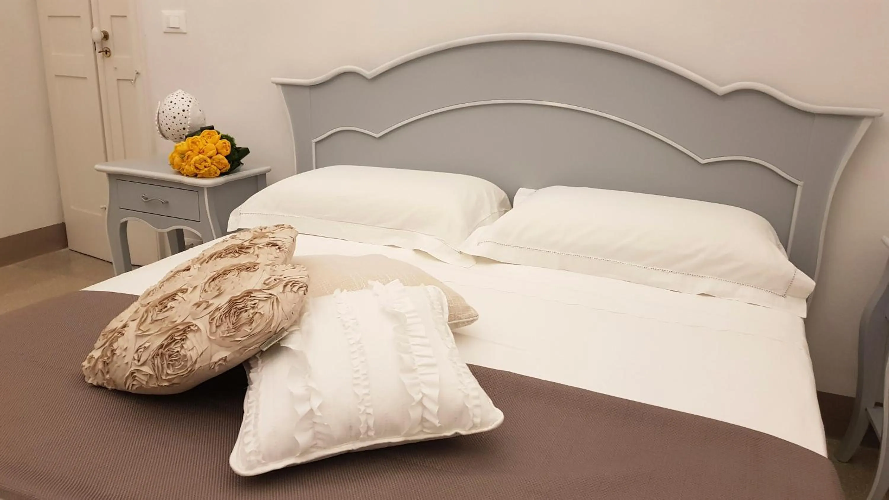 Bedroom, Bed in Villa Cesarea Dimora di Charme