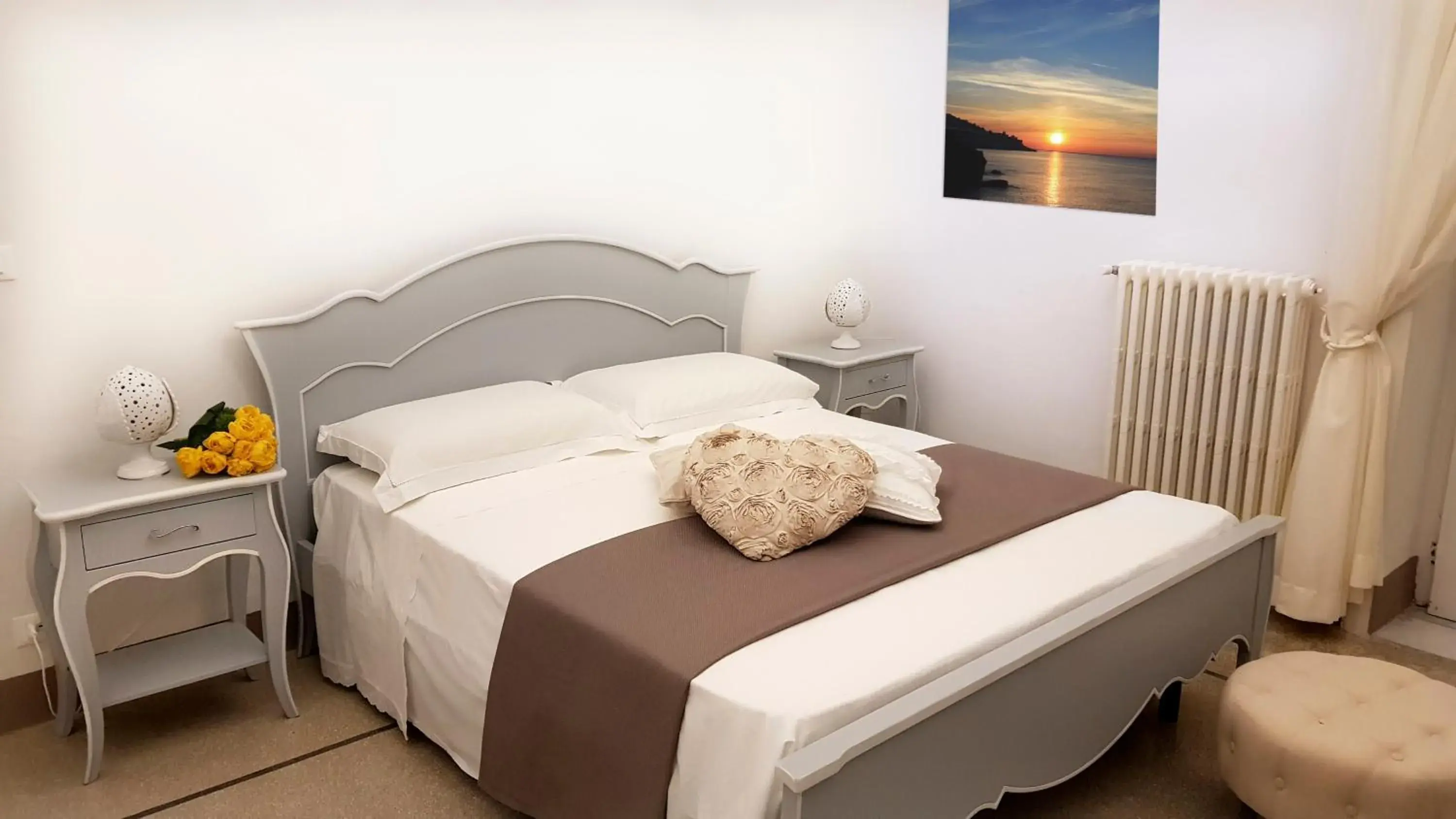 Queen Room with Spa Bath in Villa Cesarea Dimora di Charme Queen Room with Spa Bath in Villa Cesarea Dimora di Charme