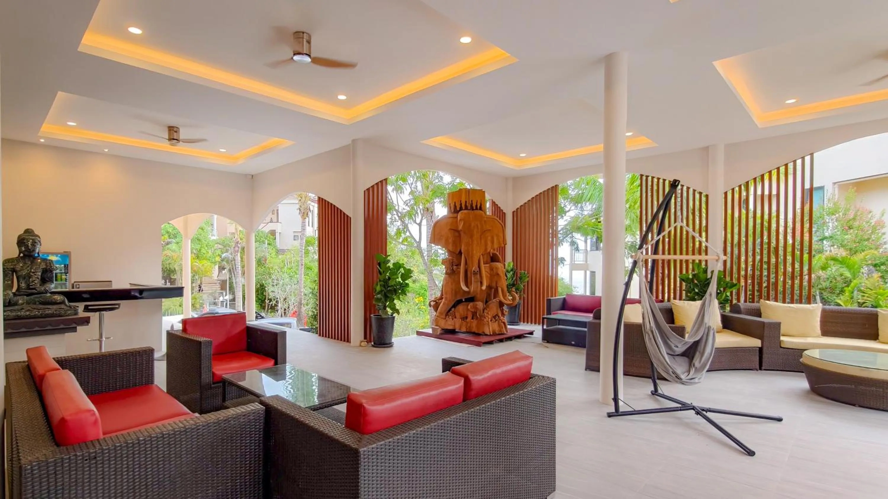 Lobby or reception in Sunset Hill Boutique Resort Koh Phangan