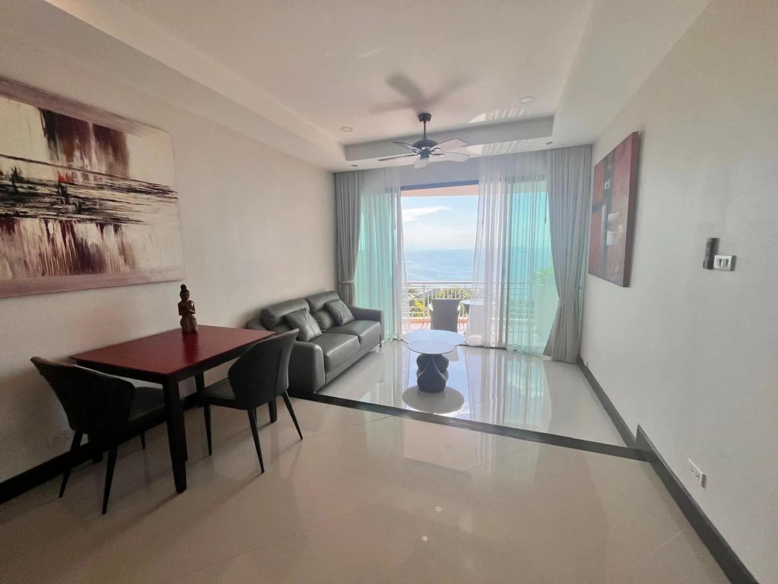 Dining area in Sunset Hill Boutique Resort Koh Phangan