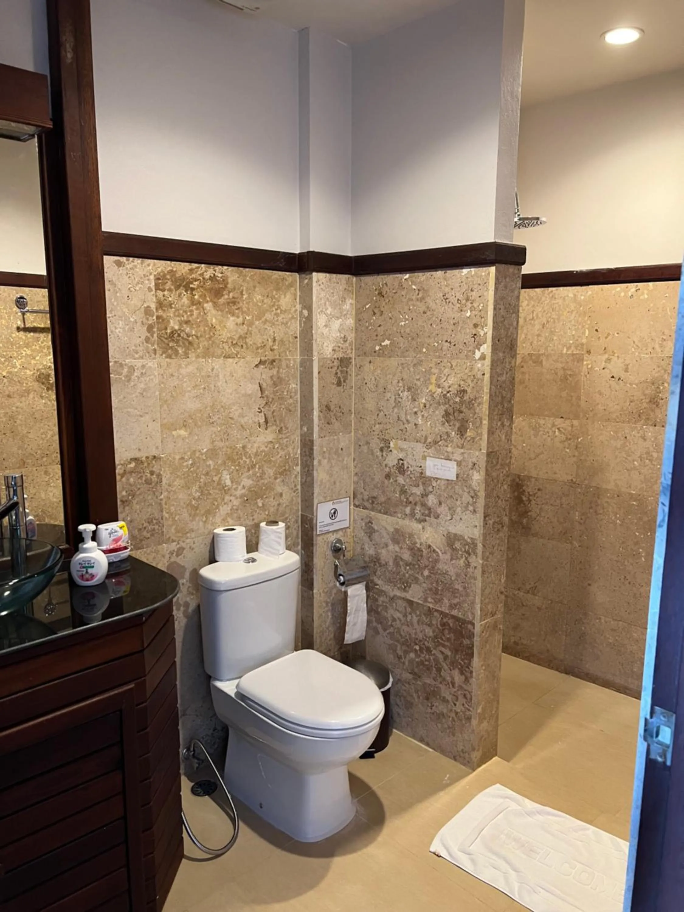 Bathroom in Sunset Hill Boutique Resort Koh Phangan