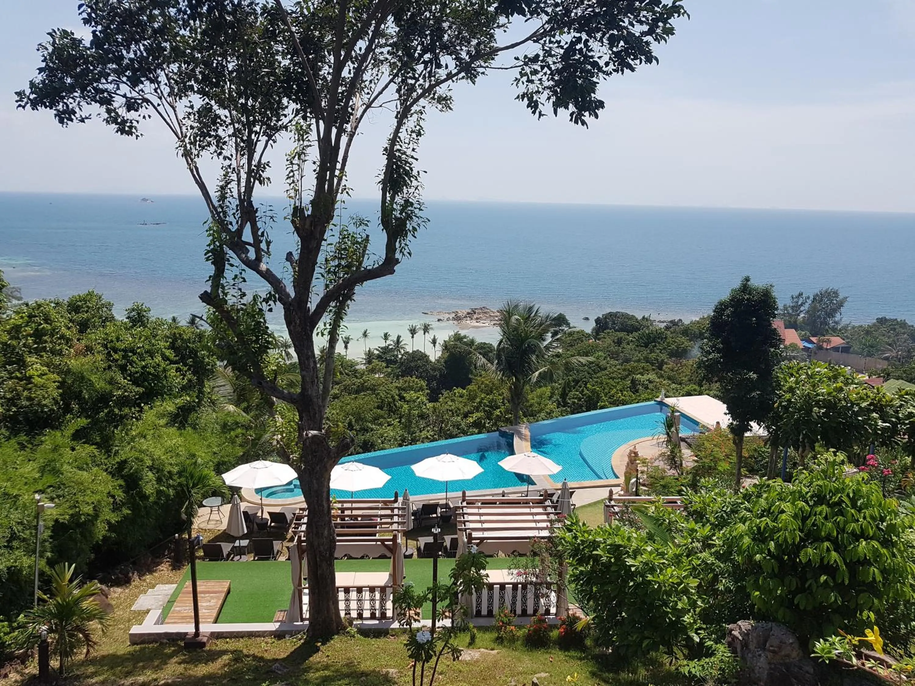 Swimming pool in Sunset Hill Boutique Resort Koh Phangan