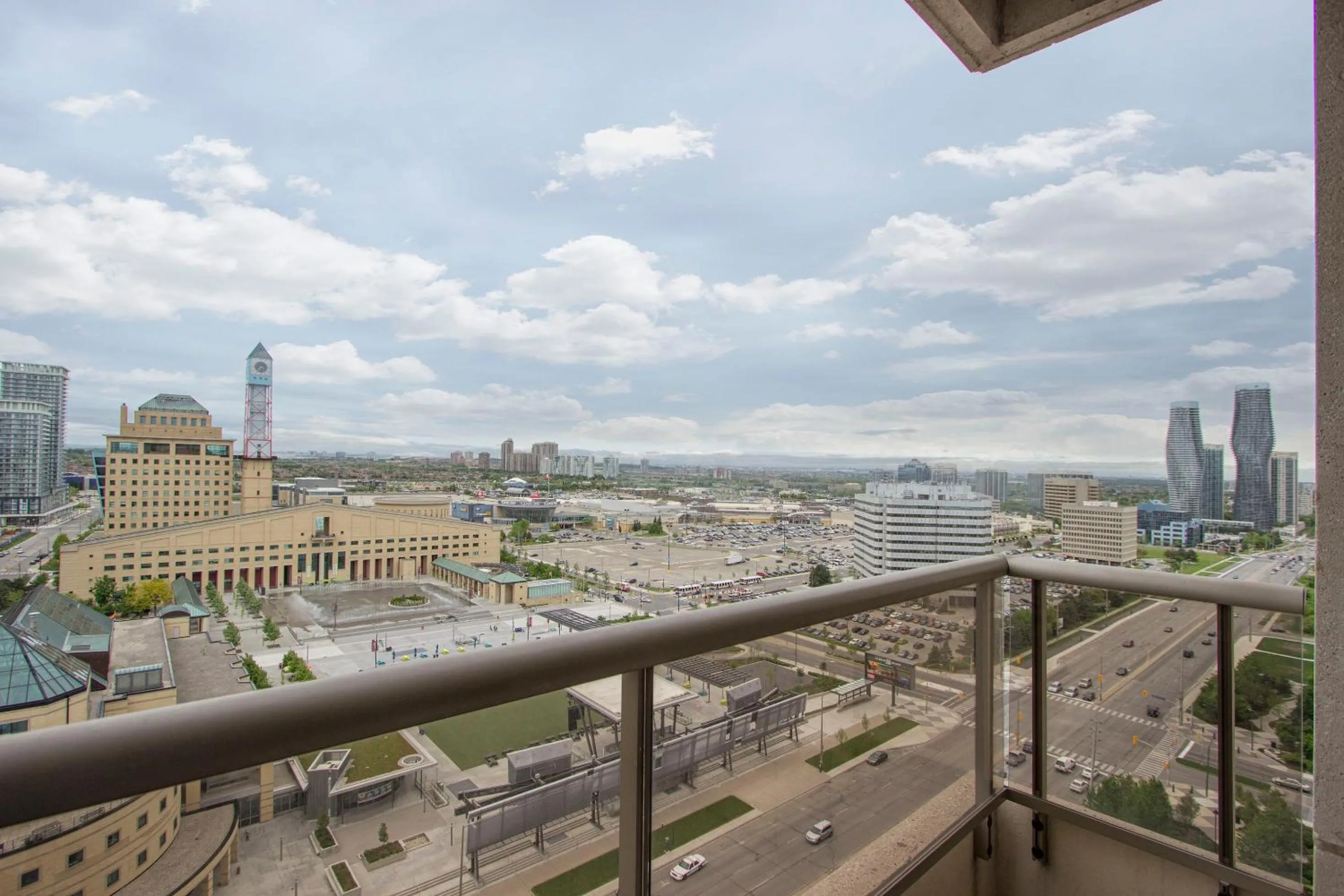 Balcony/Terrace in Platinum Suites Furnished Executive Suites