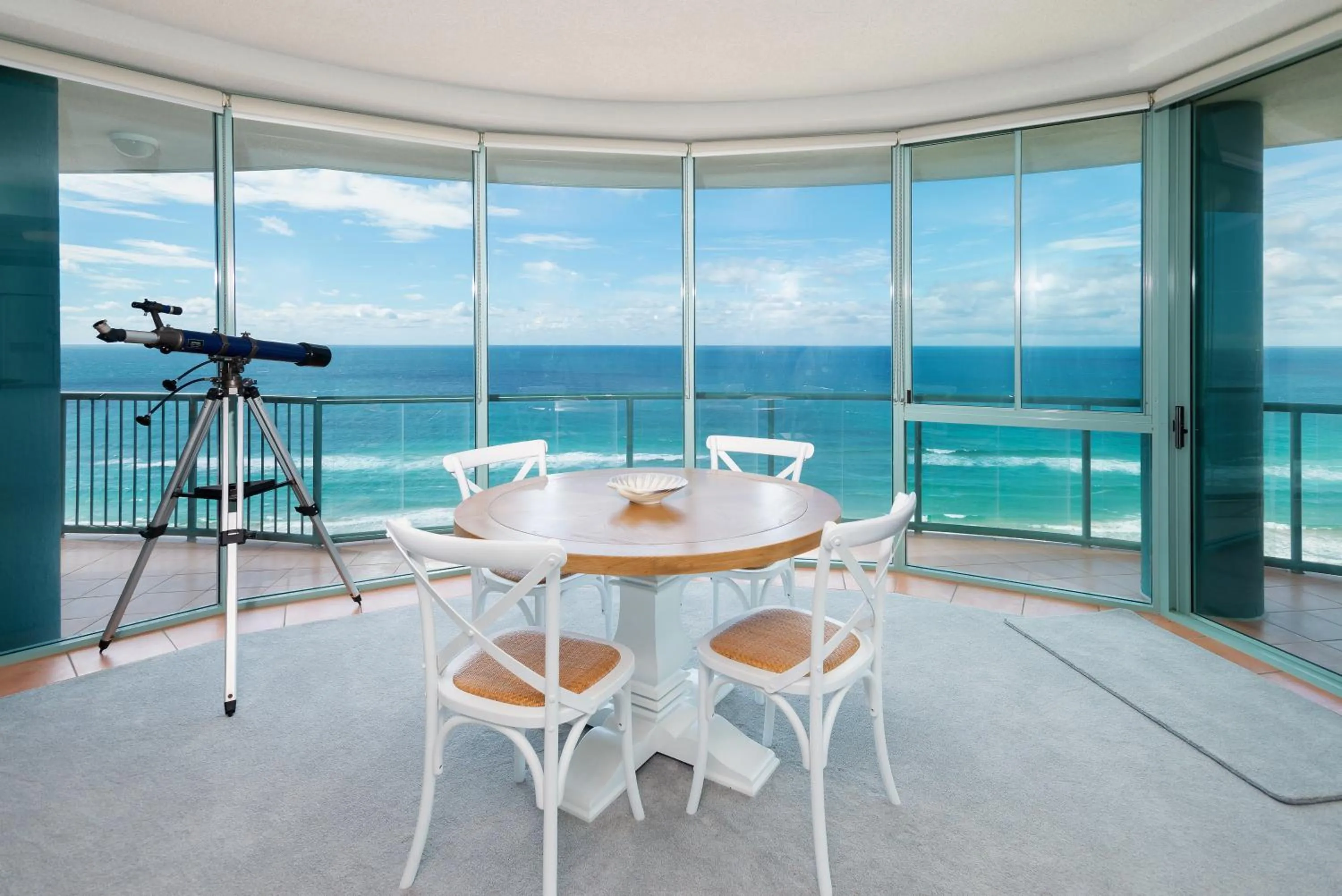 Dining area in The Waterford on Main Beach