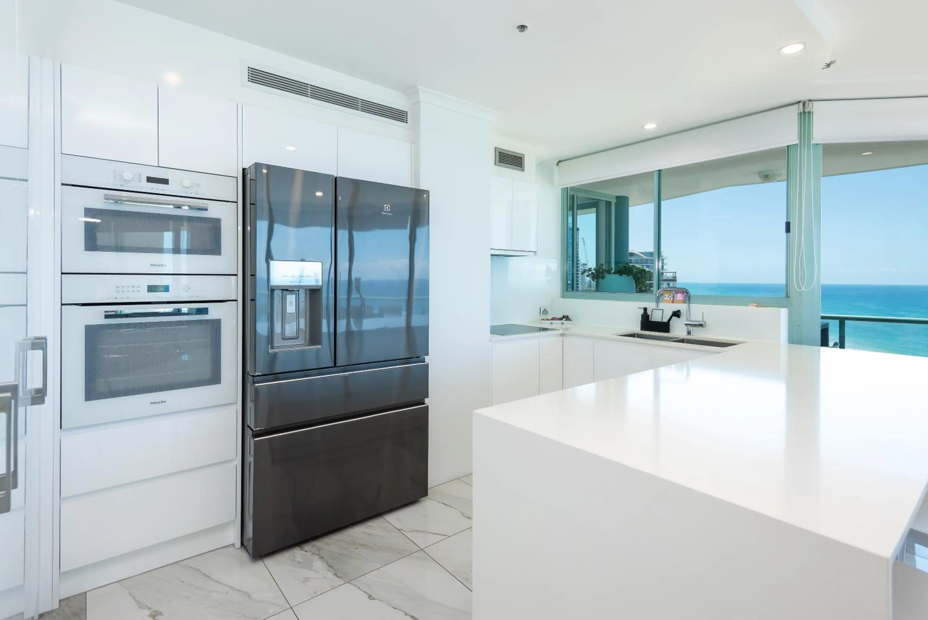 kitchen in The Waterford on Main Beach