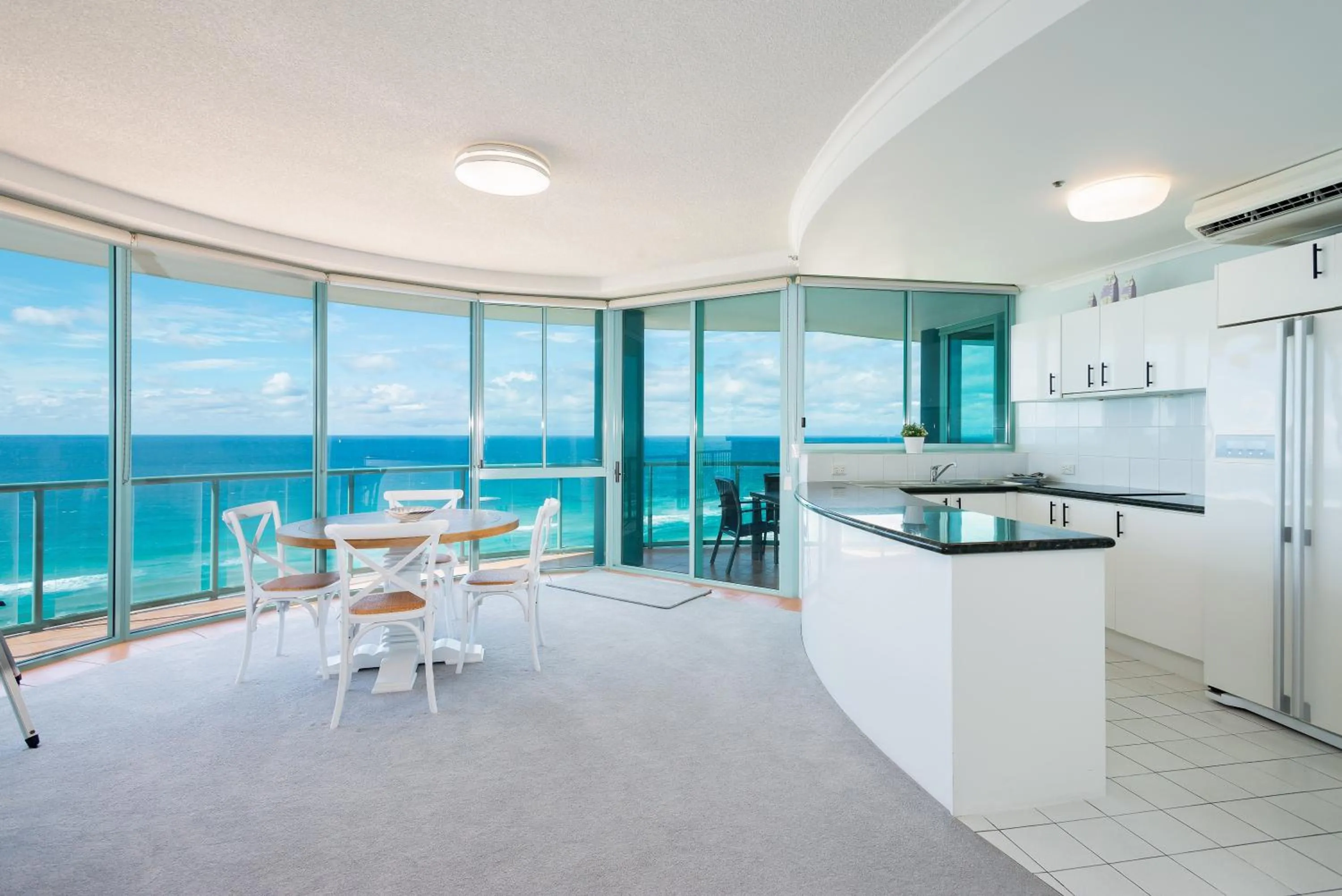 Dining area in The Waterford on Main Beach