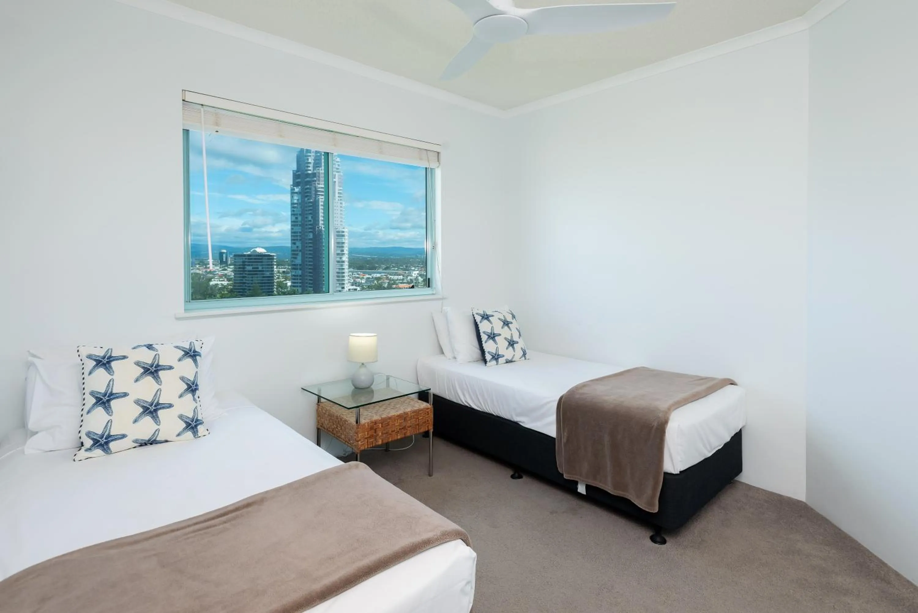 Bedroom, Bed in The Waterford on Main Beach