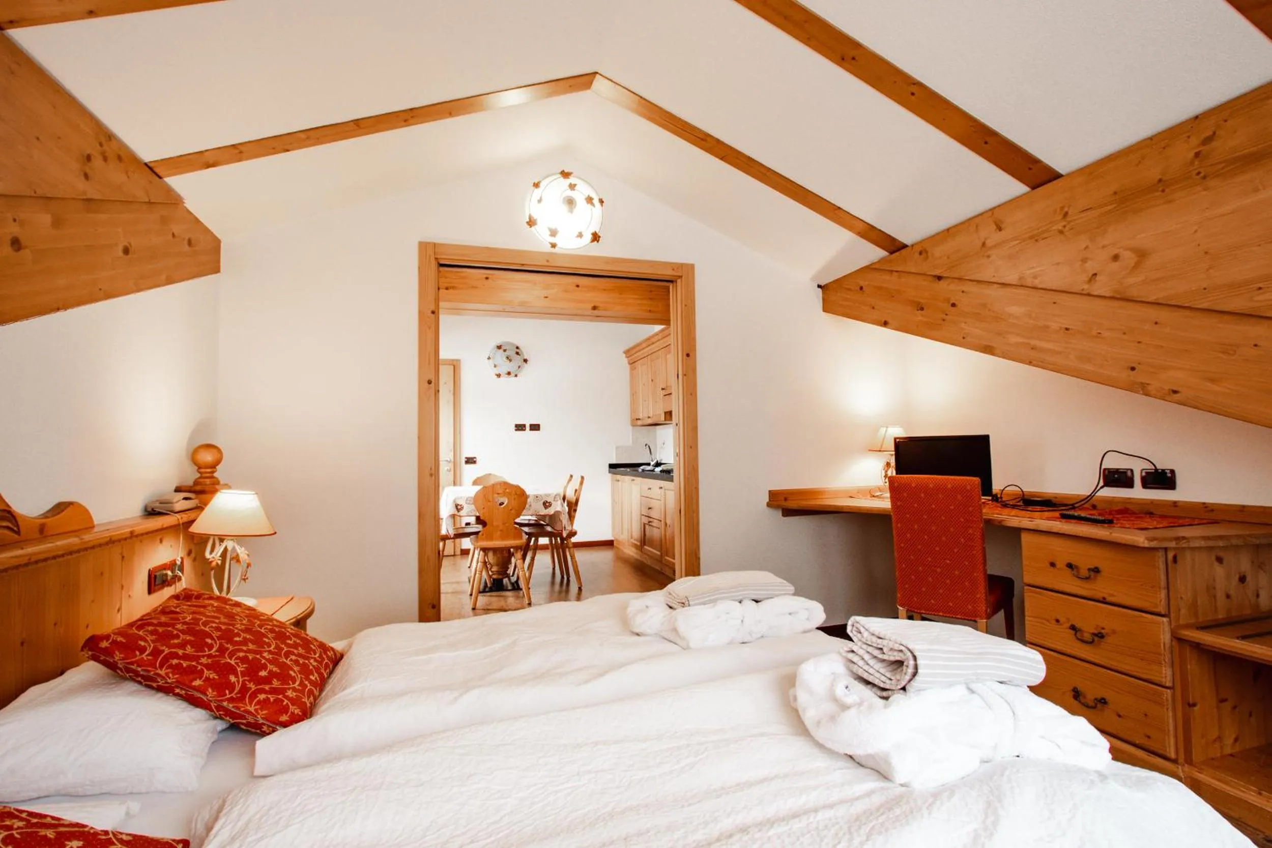 People, Bed in Residence La Moretina