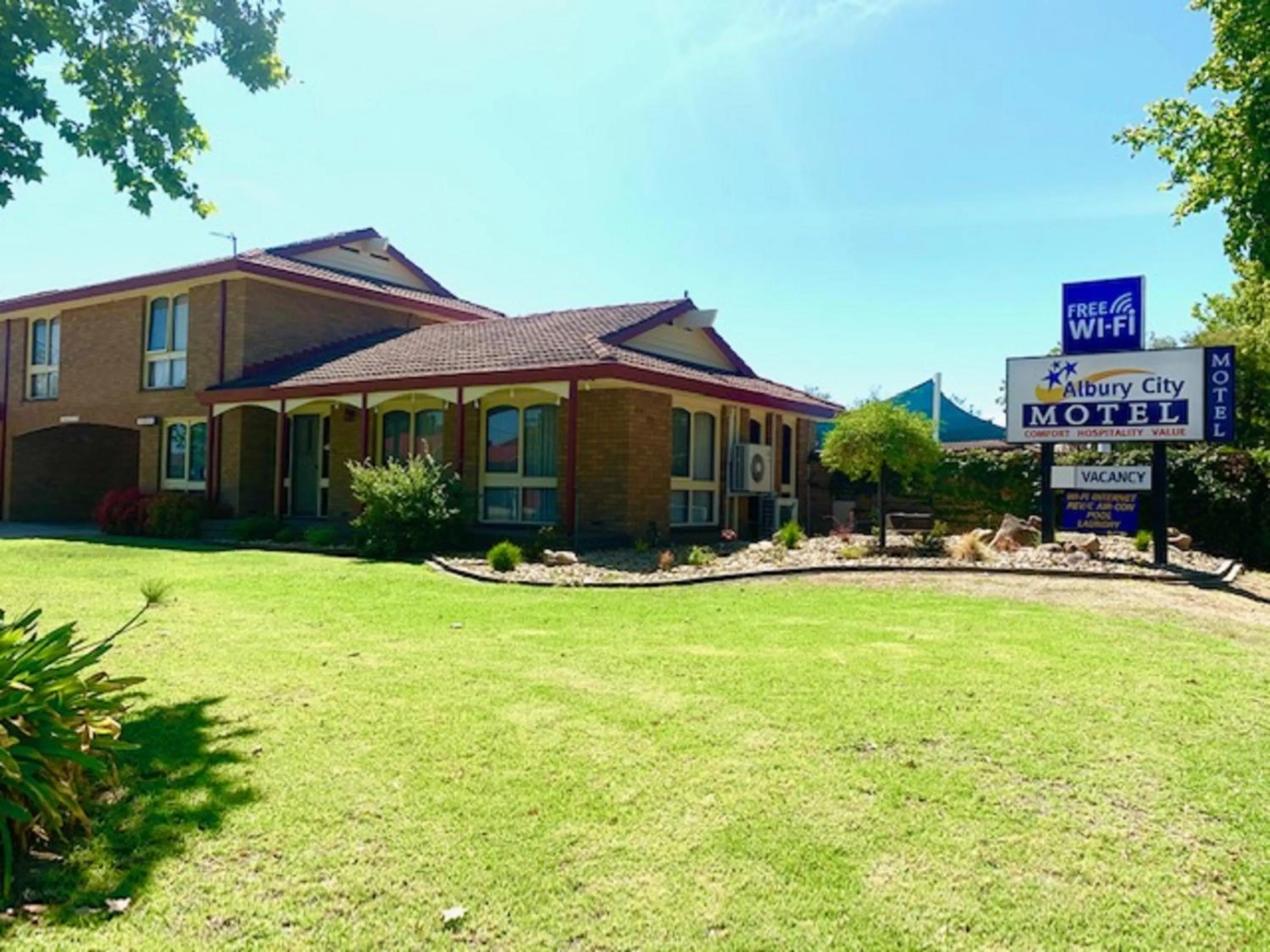 Property building in Albury City Motel