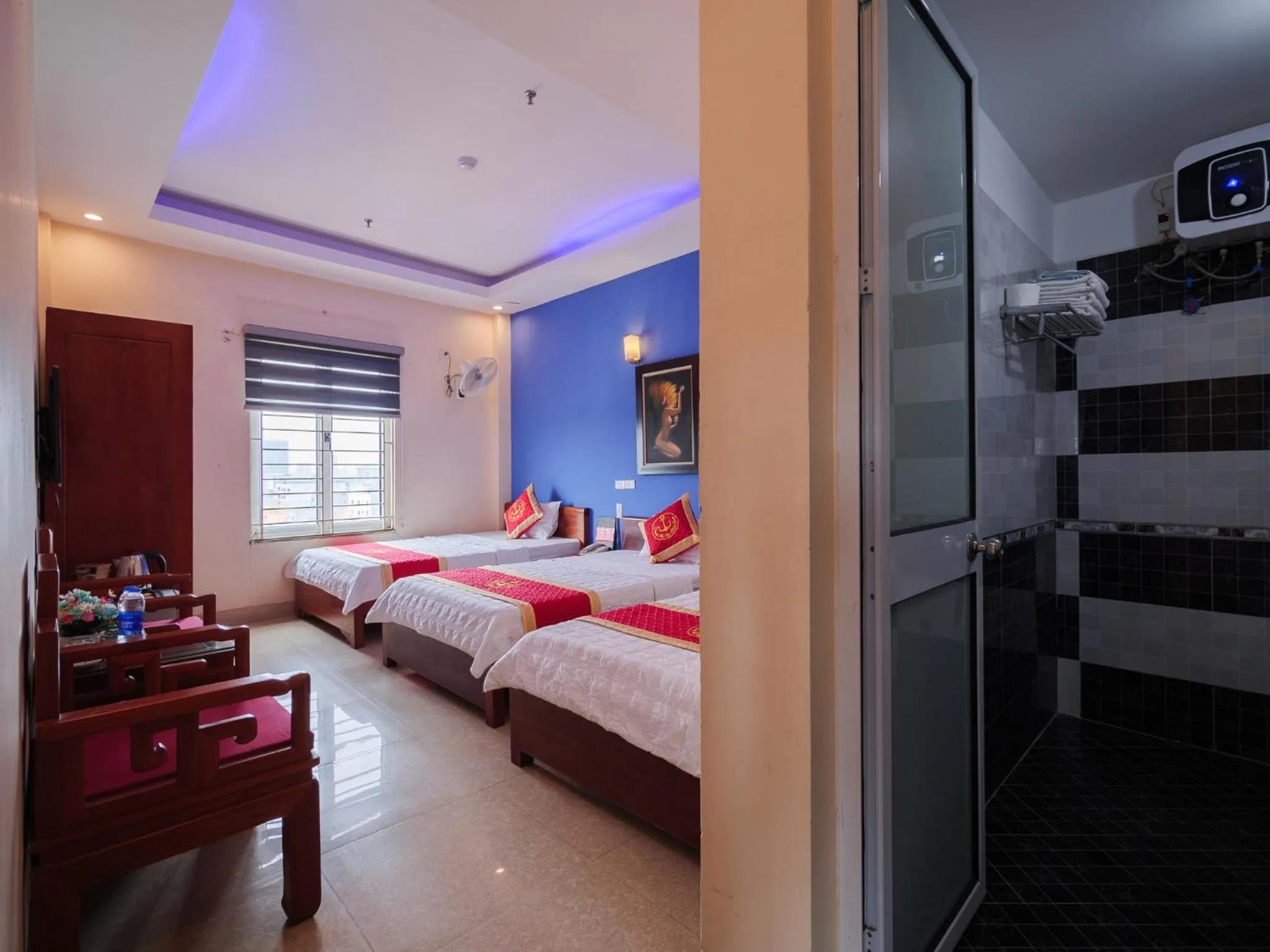 Photo of the whole room in TITANIC HOTEL