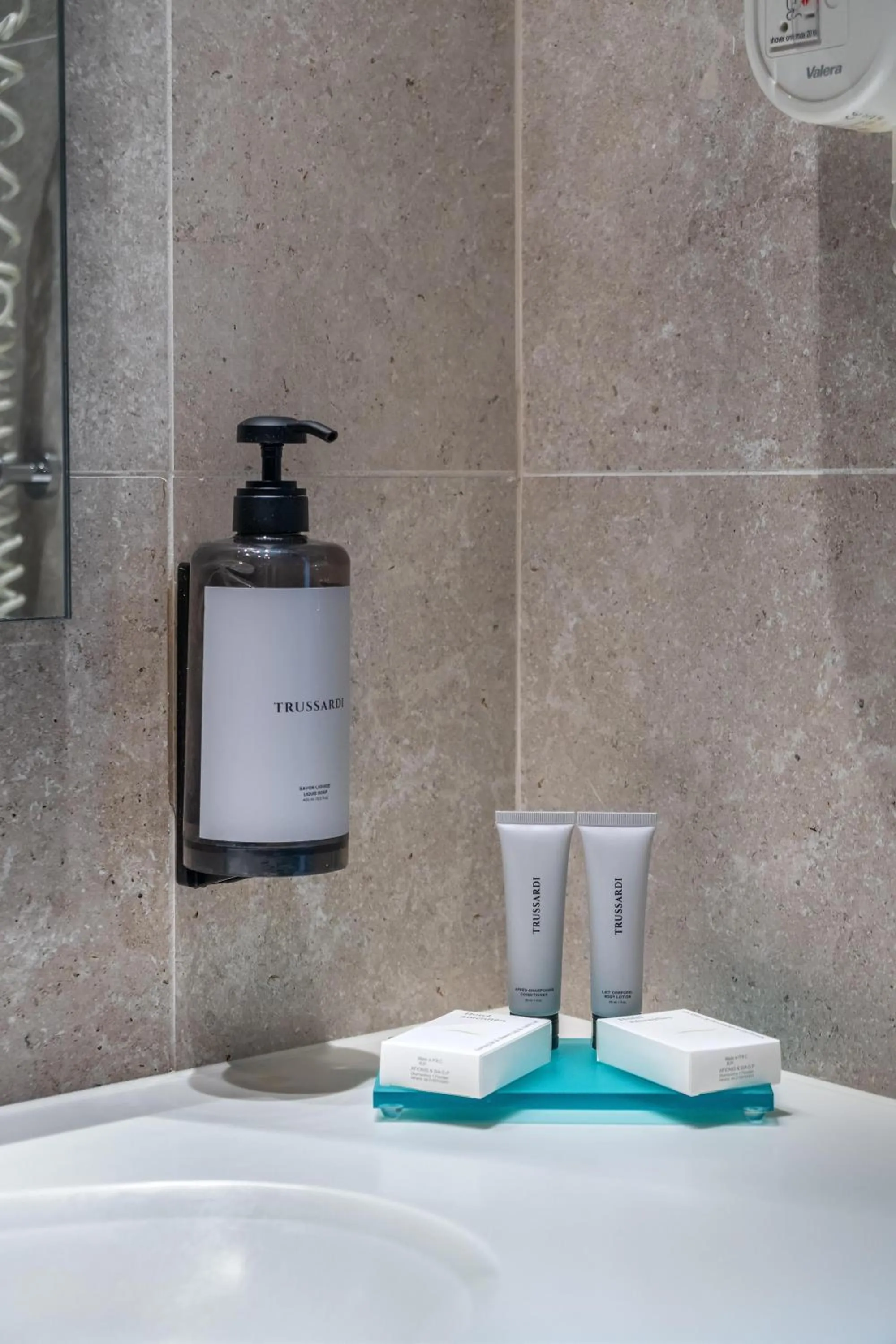 Bathroom in Ammon Zeus Luxury Beach Hotel