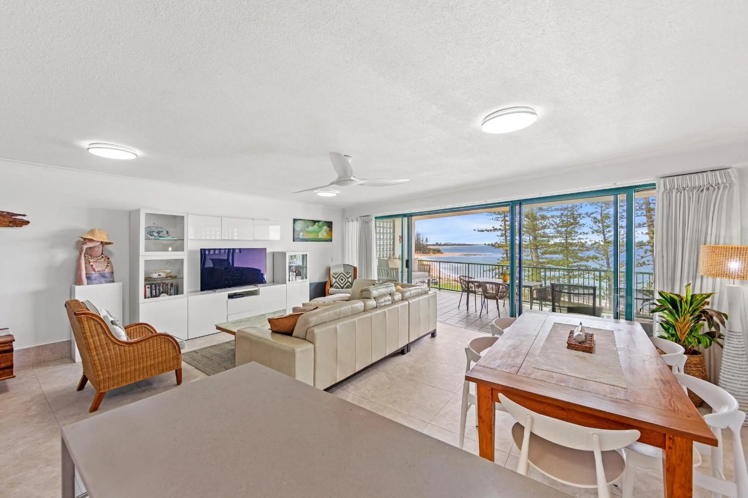 Living room in The Norfolks on Moffat Beach