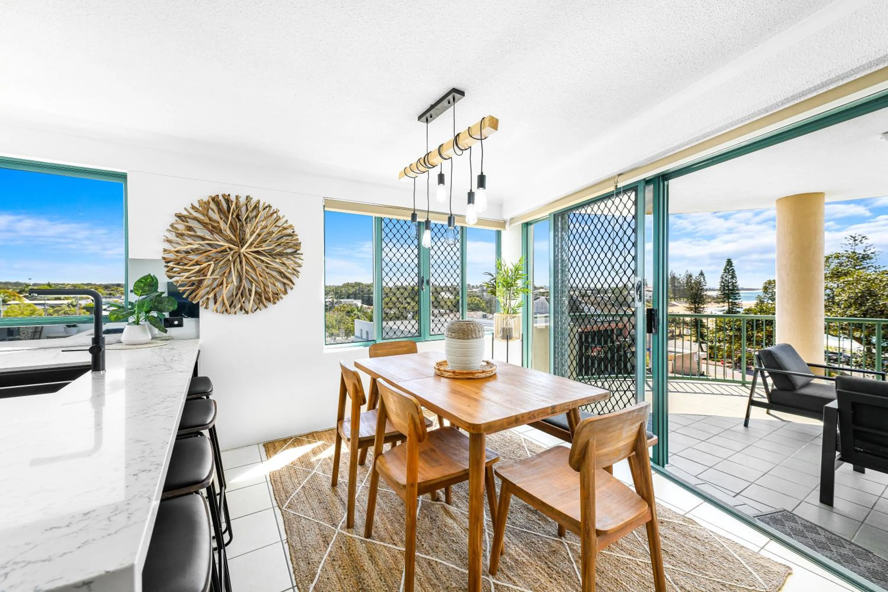 Dining area in The Norfolks on Moffat Beach
