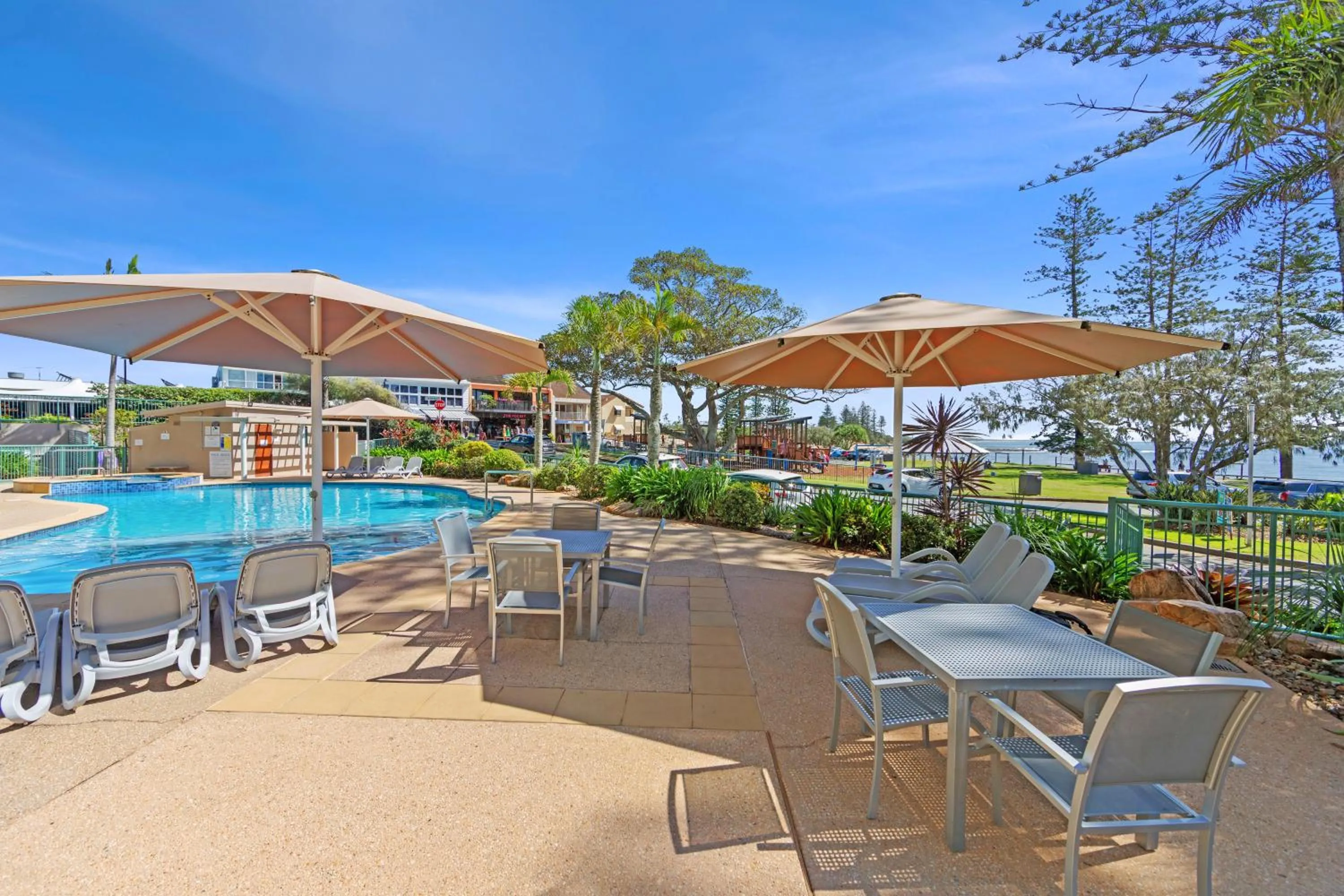 Swimming pool in The Norfolks on Moffat Beach