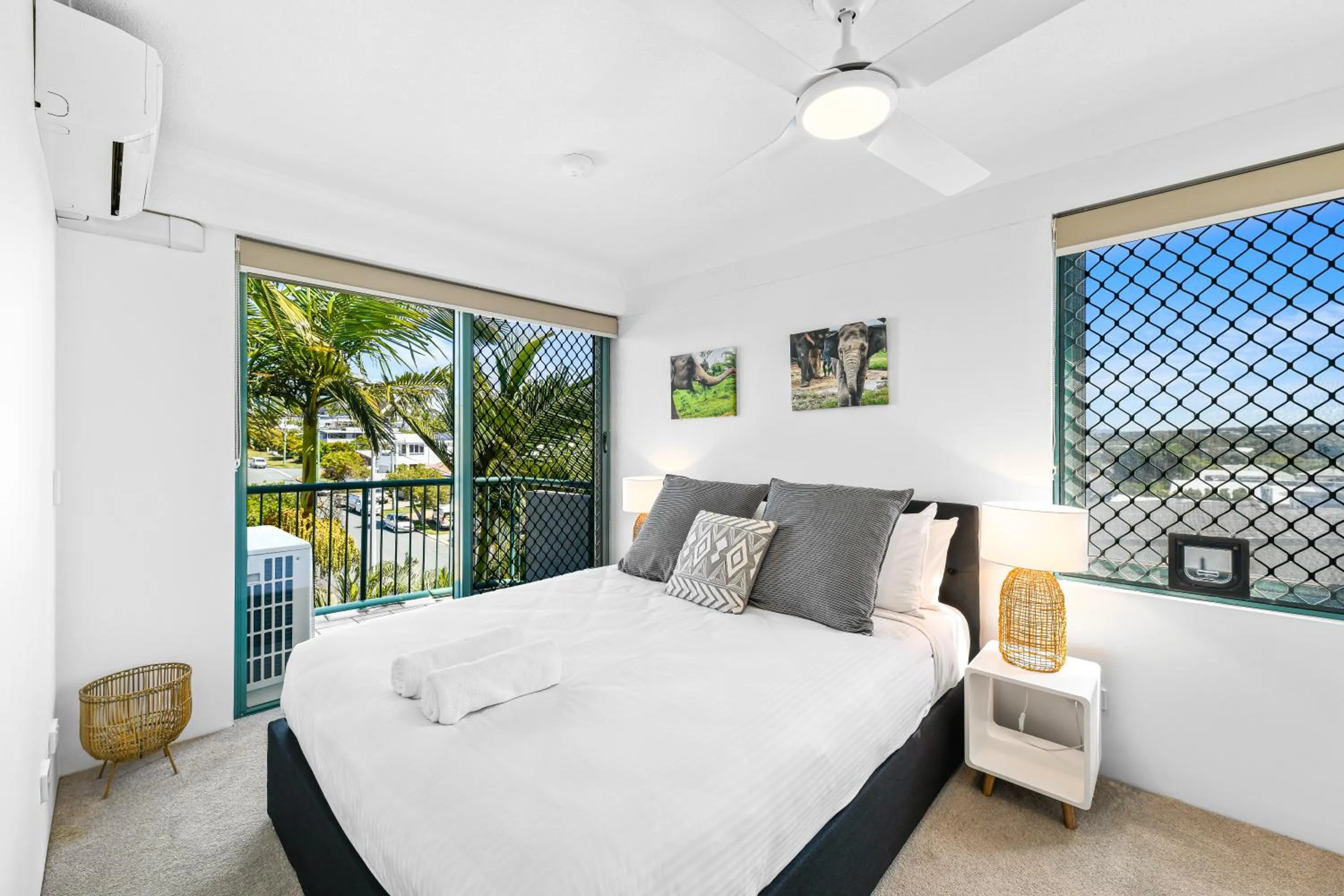 Bedroom, Bed in The Norfolks on Moffat Beach
