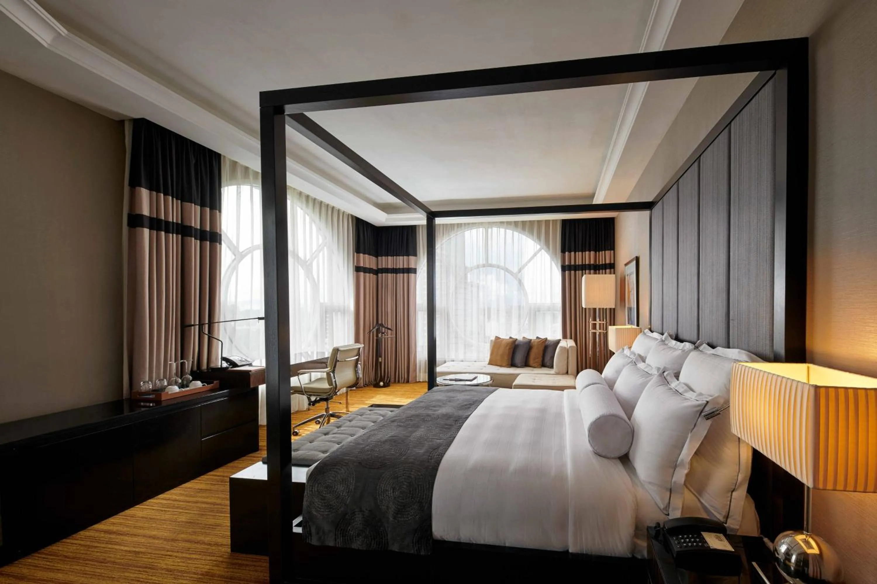 Photo of the whole room, Bed in The Majestic Hotel Kuala Lumpur, Autograph Collection