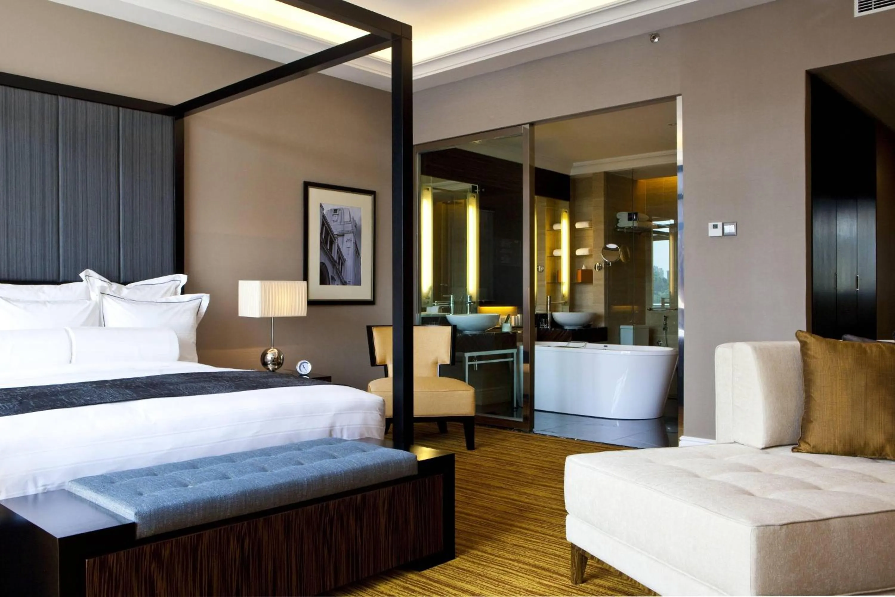 Bedroom, Bed in The Majestic Hotel Kuala Lumpur, Autograph Collection