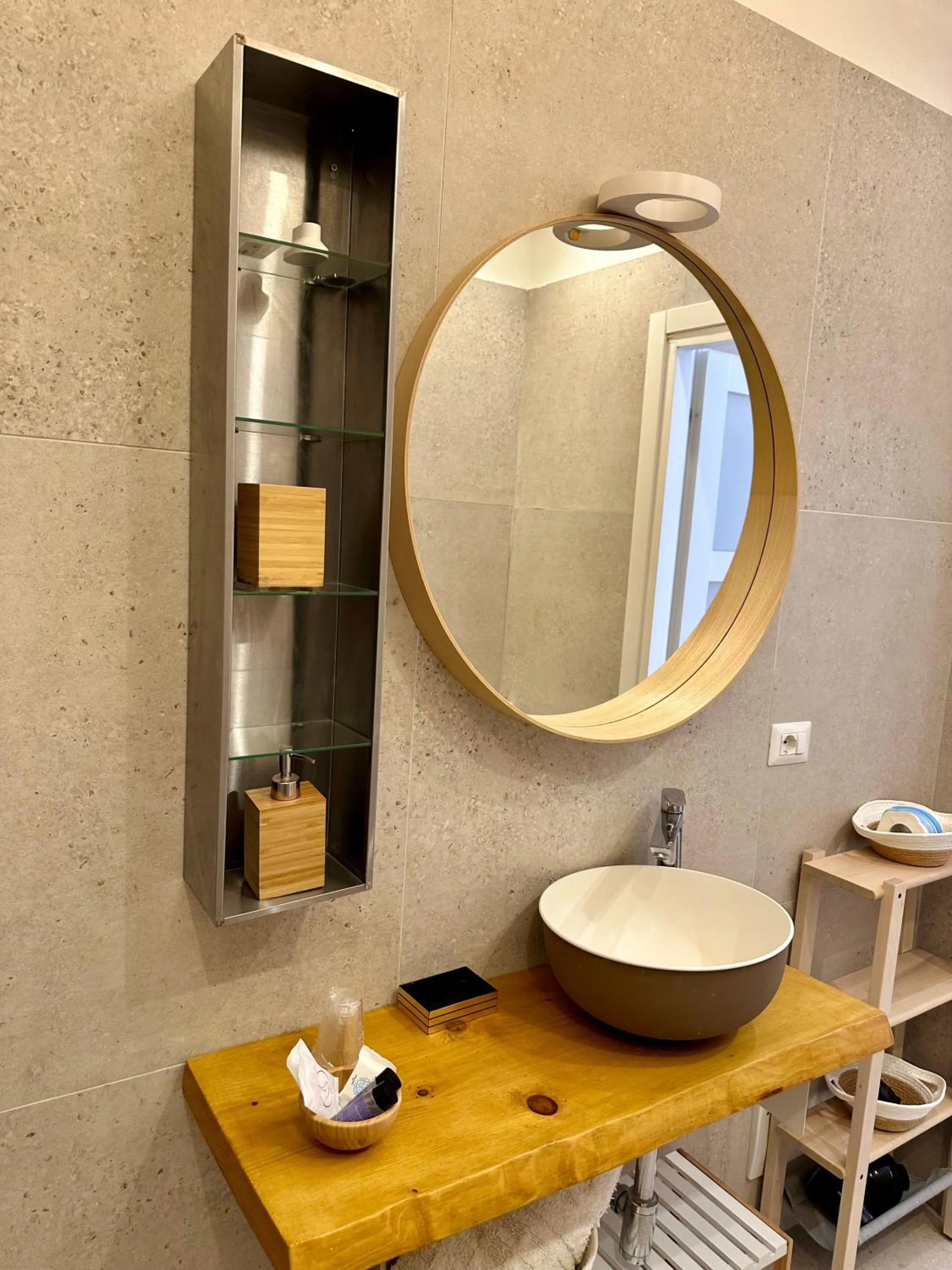 Bathroom in Martucci 83