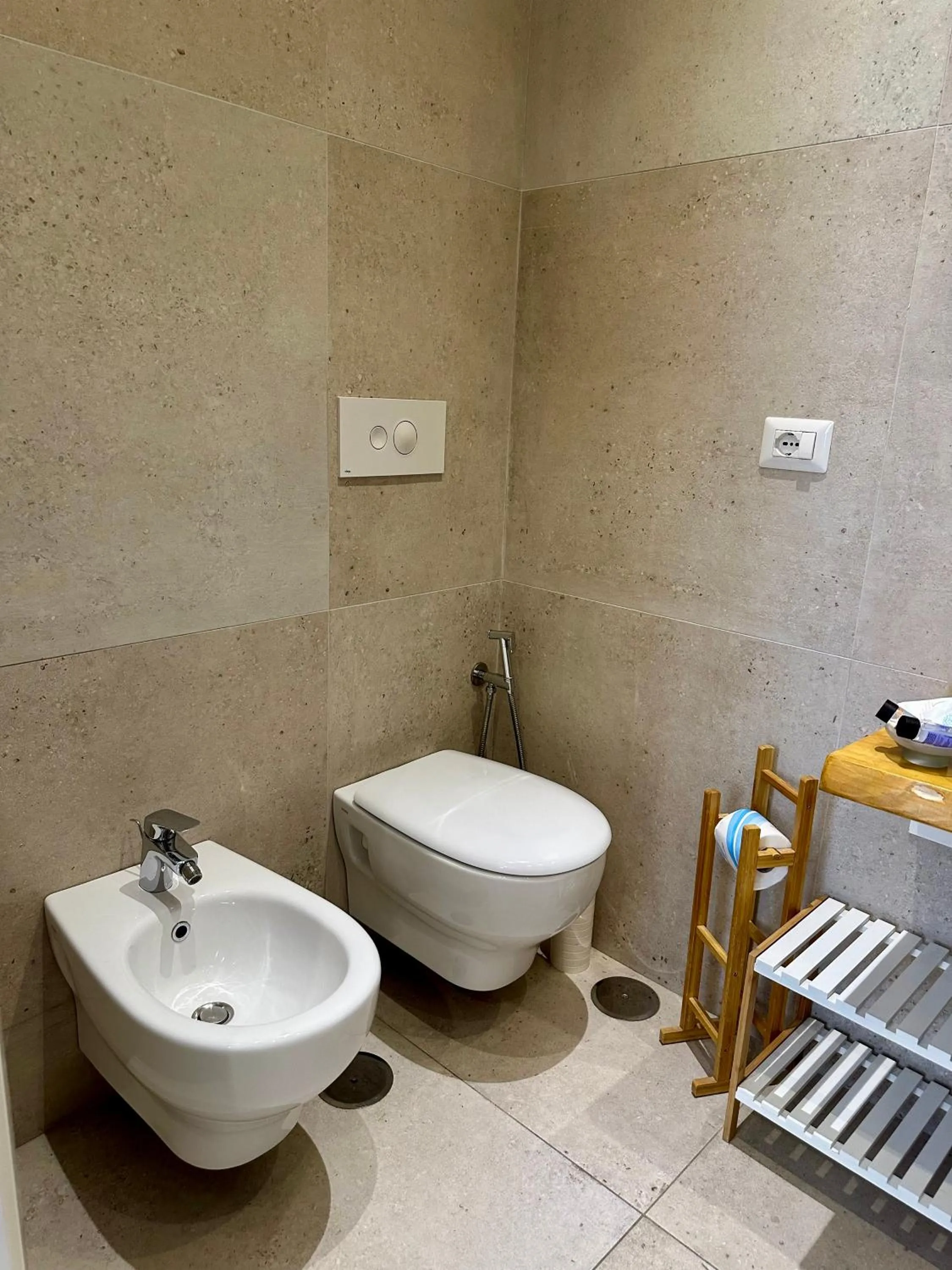 Bathroom in Martucci 83