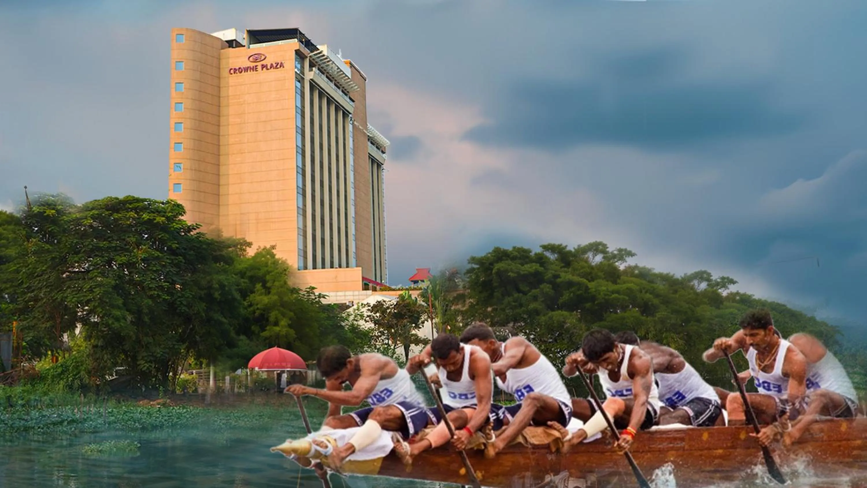 Meeting/conference room in Crowne Plaza Kochi by IHG