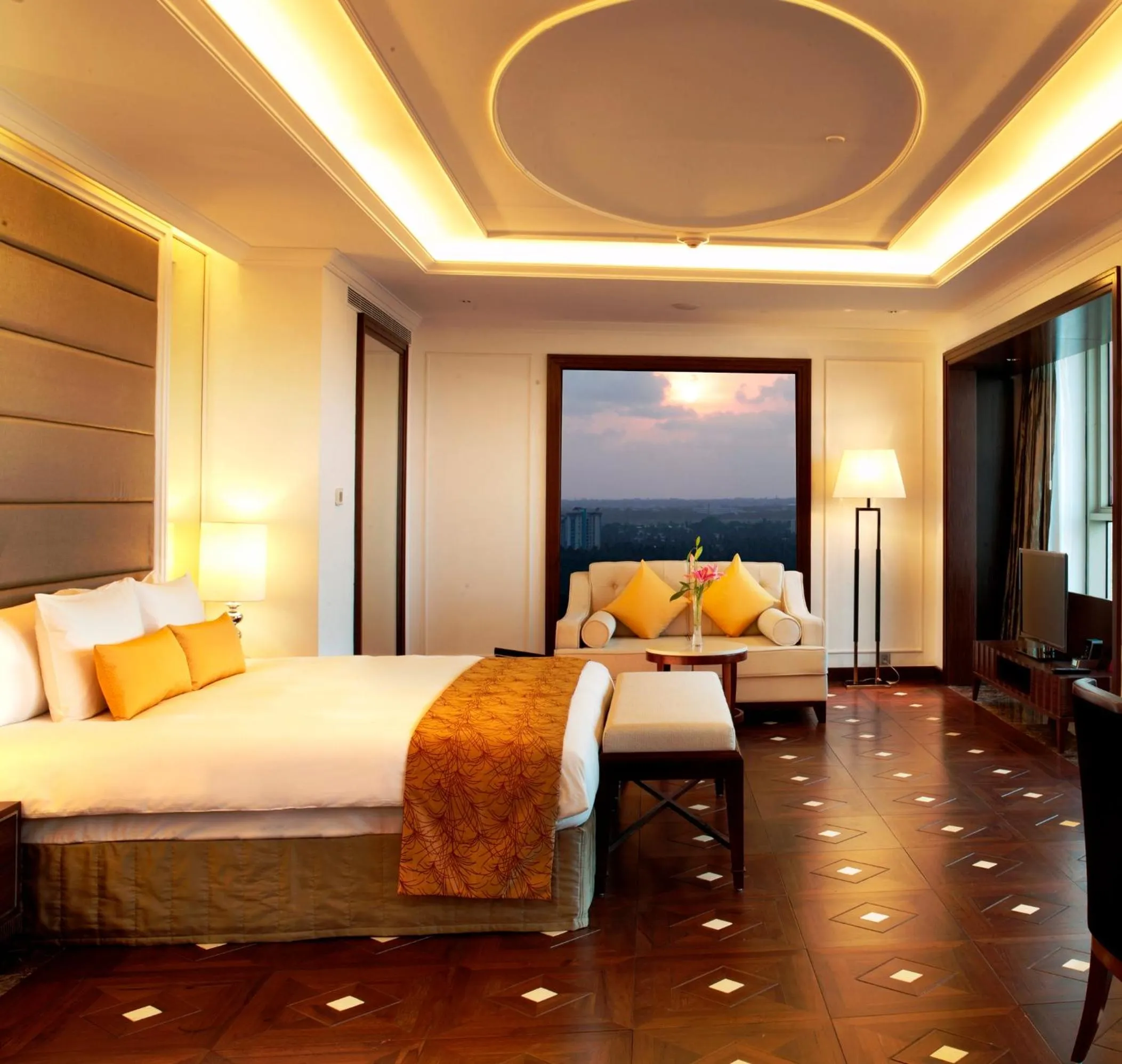 TV and multimedia, Bed in Crowne Plaza Kochi by IHG