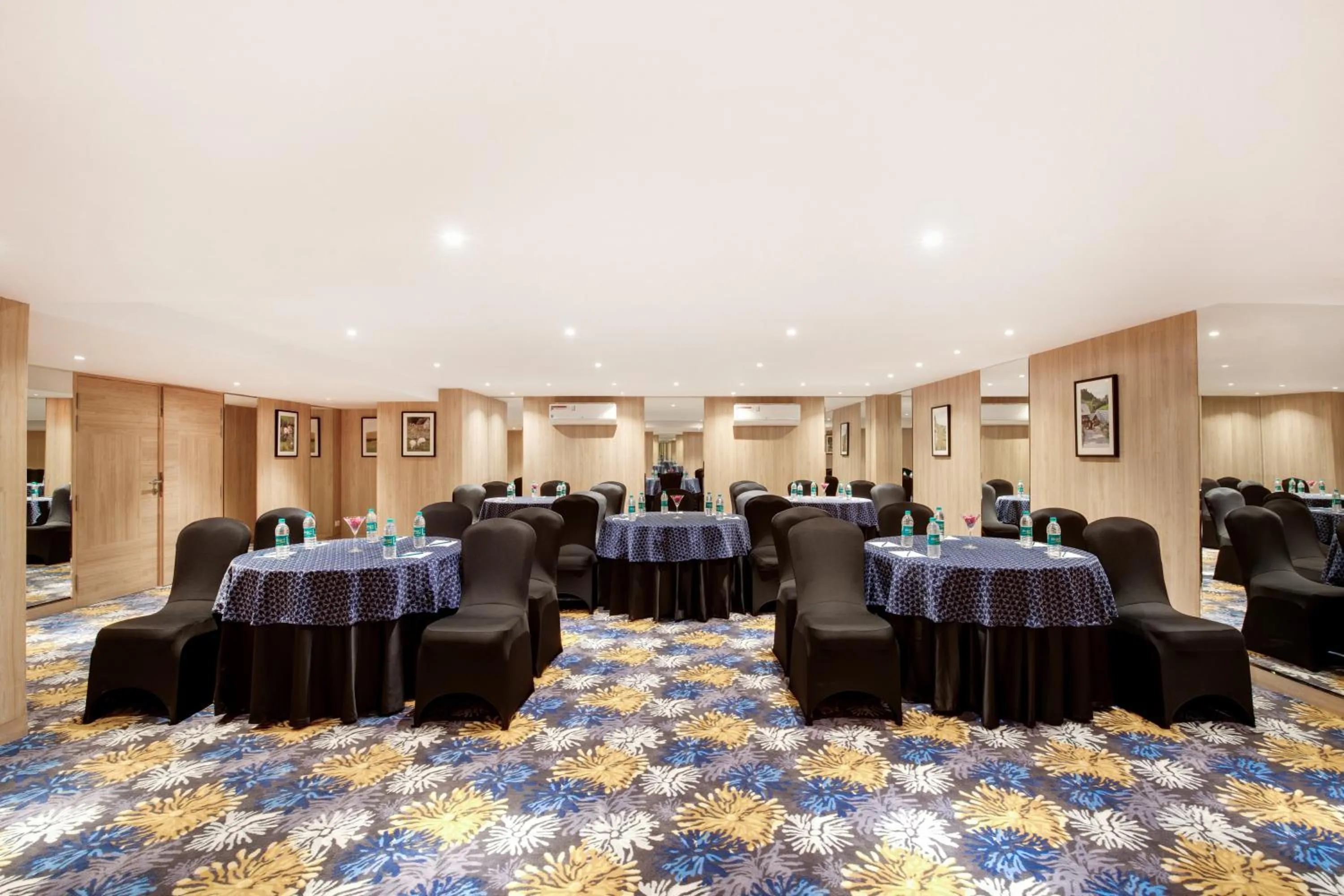 Banquet/Function facilities in Hotel Aketa Rajpur Road Dehradun, Dehradun