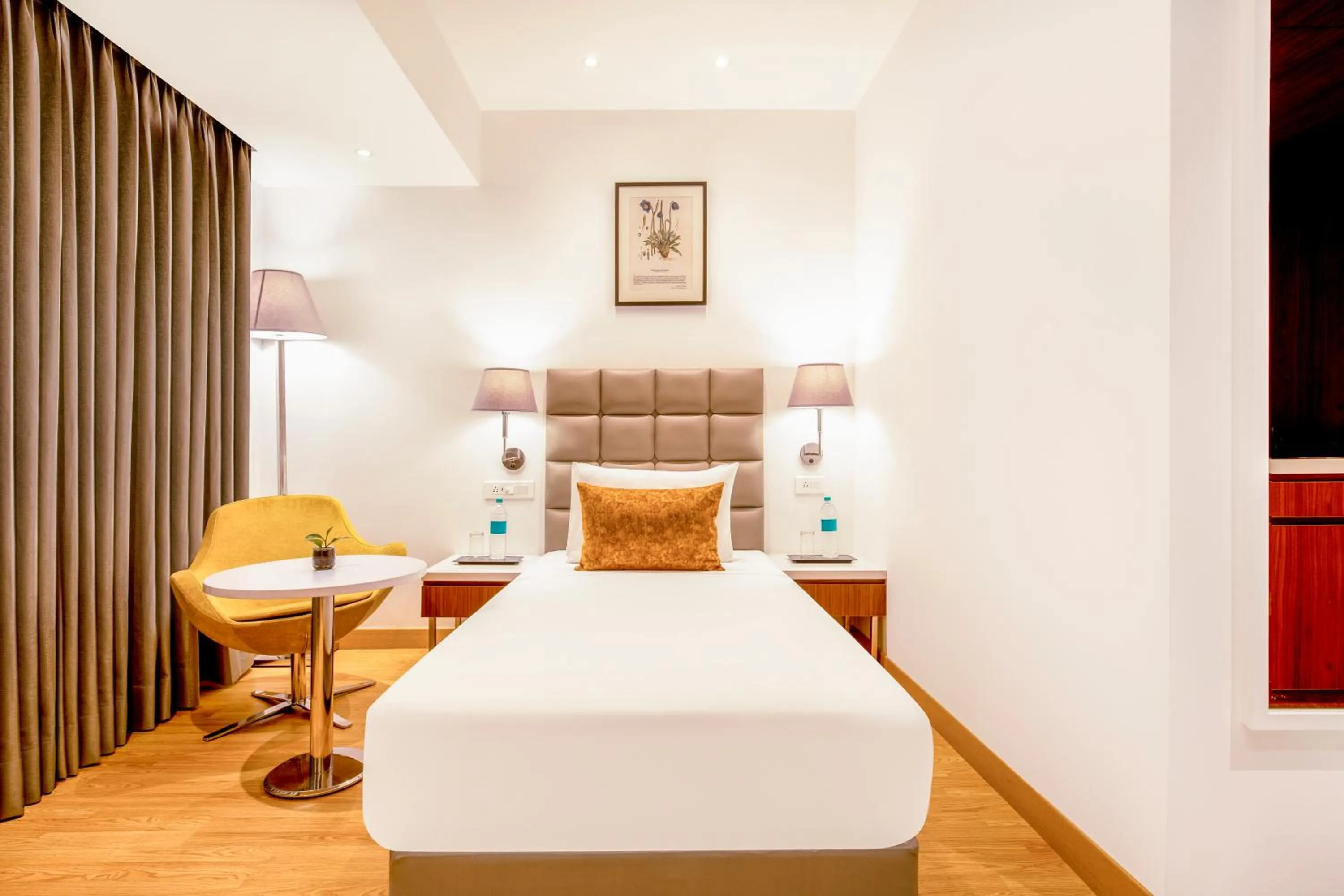 Bed in Hotel Aketa Rajpur Road Dehradun, Dehradun