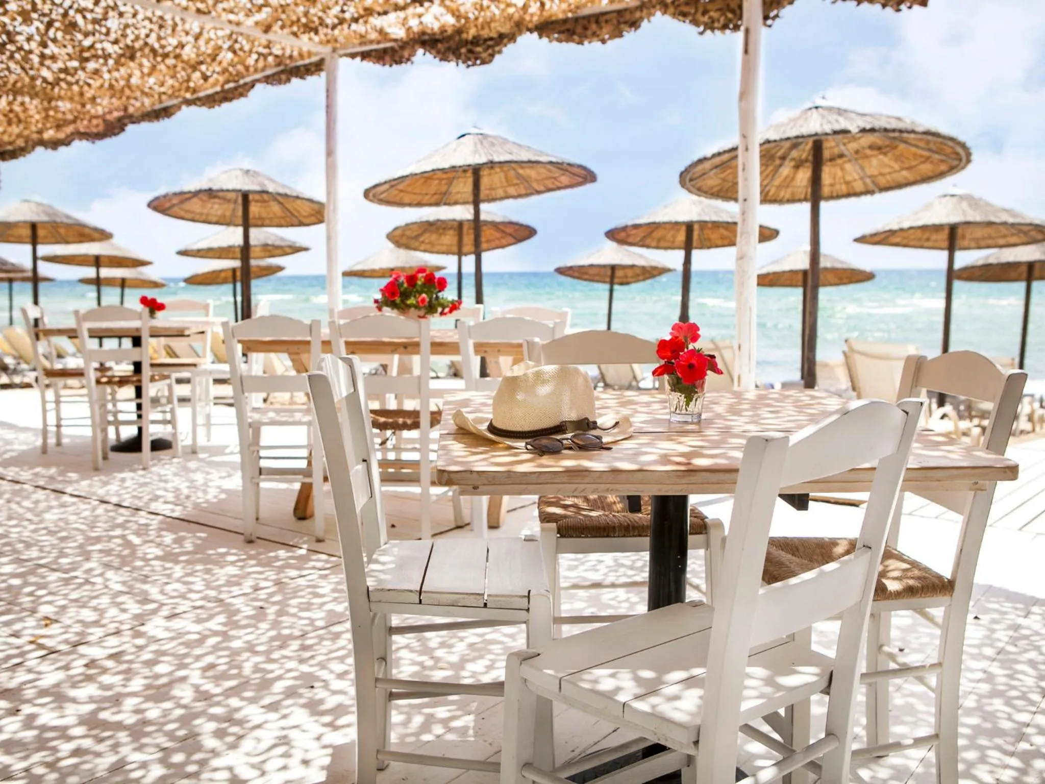 Beach in Akti Retzika