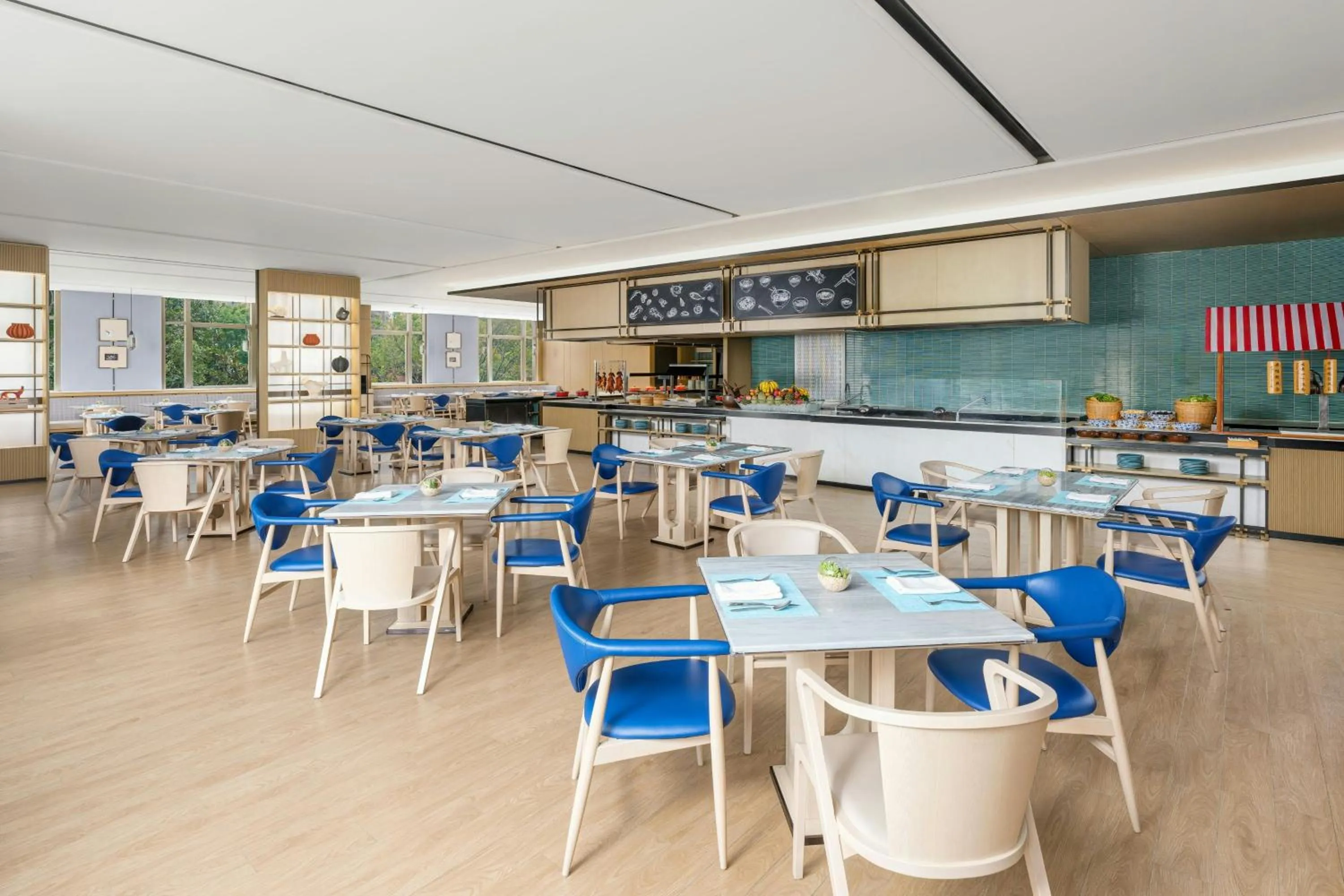 Restaurant/places to eat in Shanghai Marriott Hotel Pudong East - Only a 20 minute drive from Disney