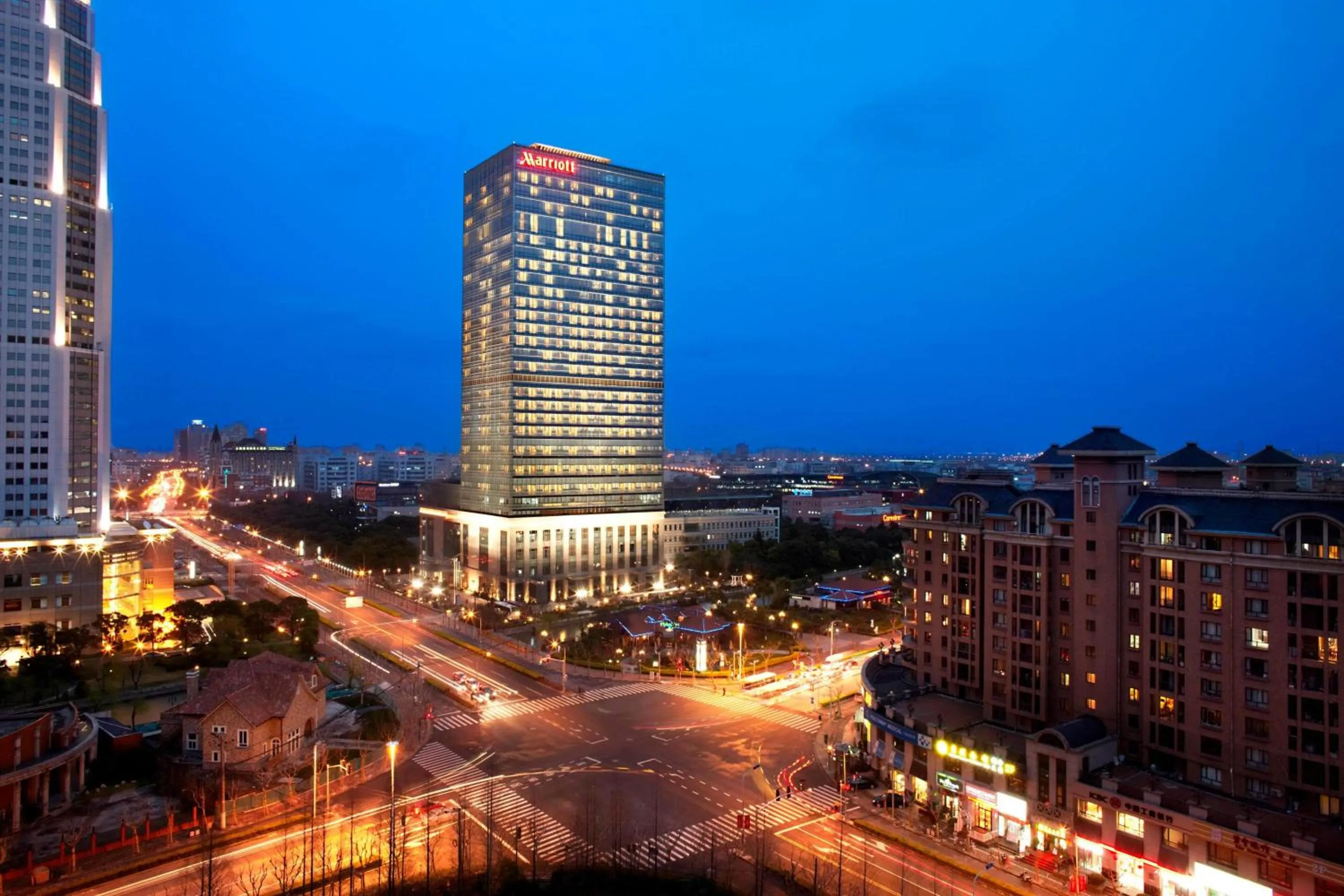 Property building in Shanghai Marriott Hotel Pudong East - Only a 20 minute drive from Disney