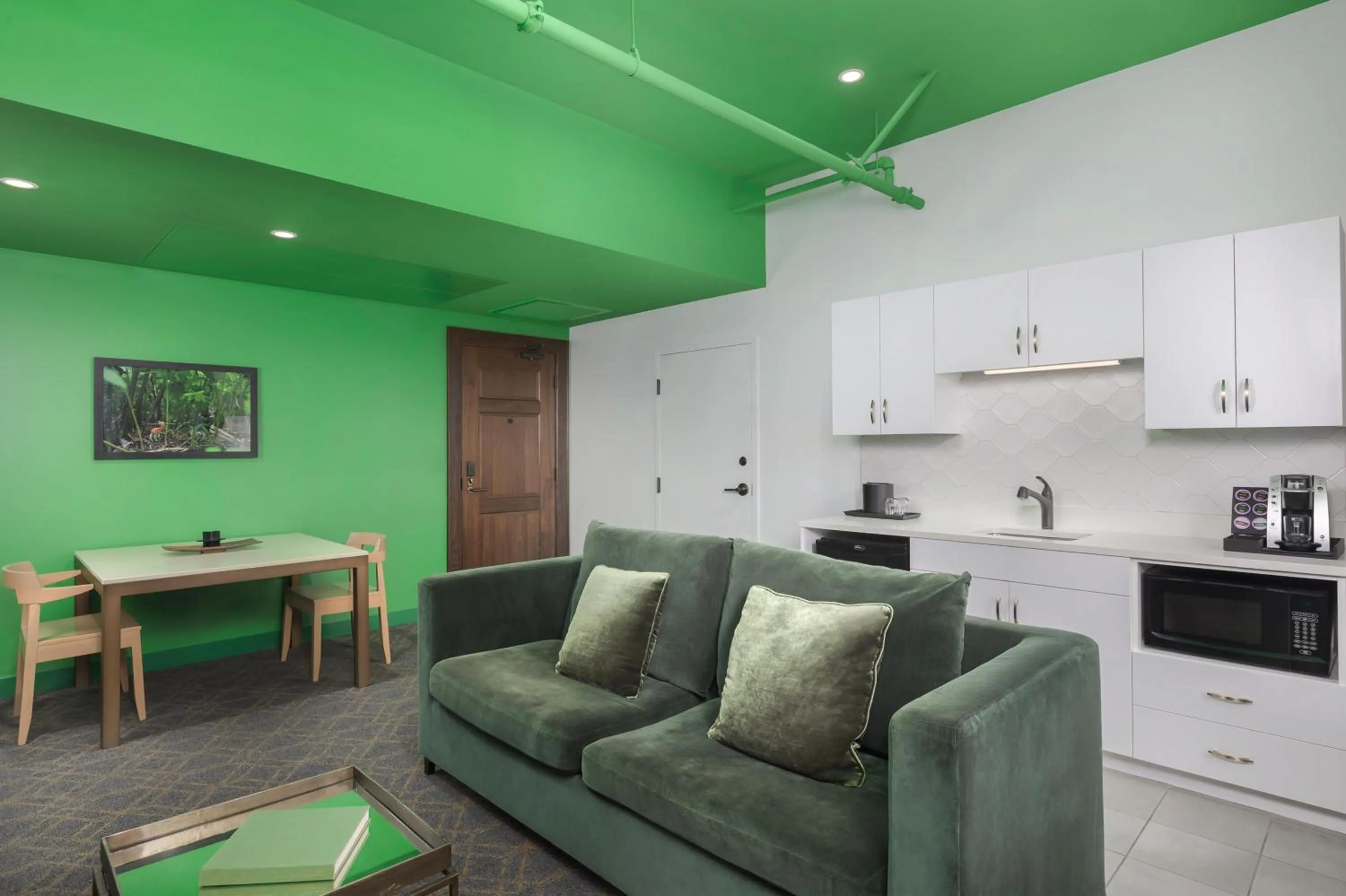 Kitchen or kitchenette in Angad Arts Hotel St Louis, Tapestry Collection by Hilton