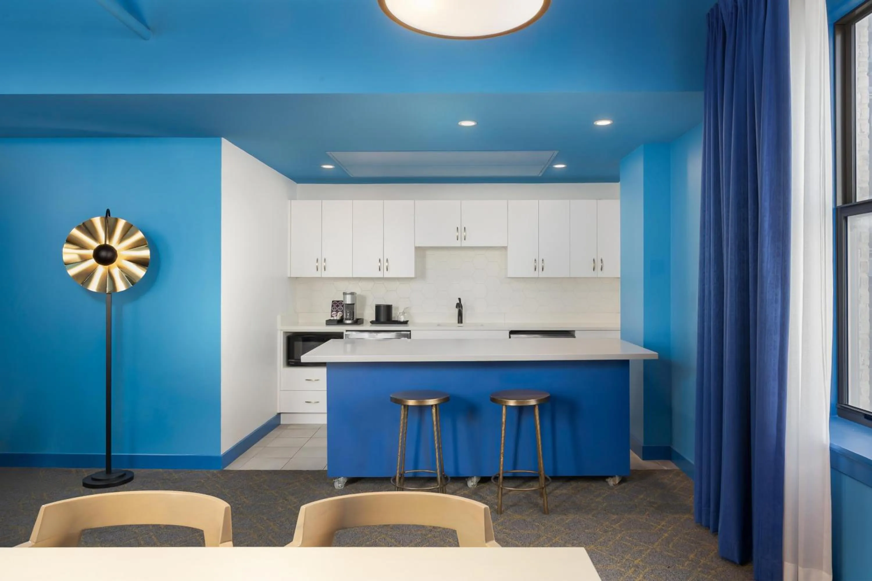 Kitchen or kitchenette in Angad Arts Hotel St Louis, Tapestry Collection by Hilton