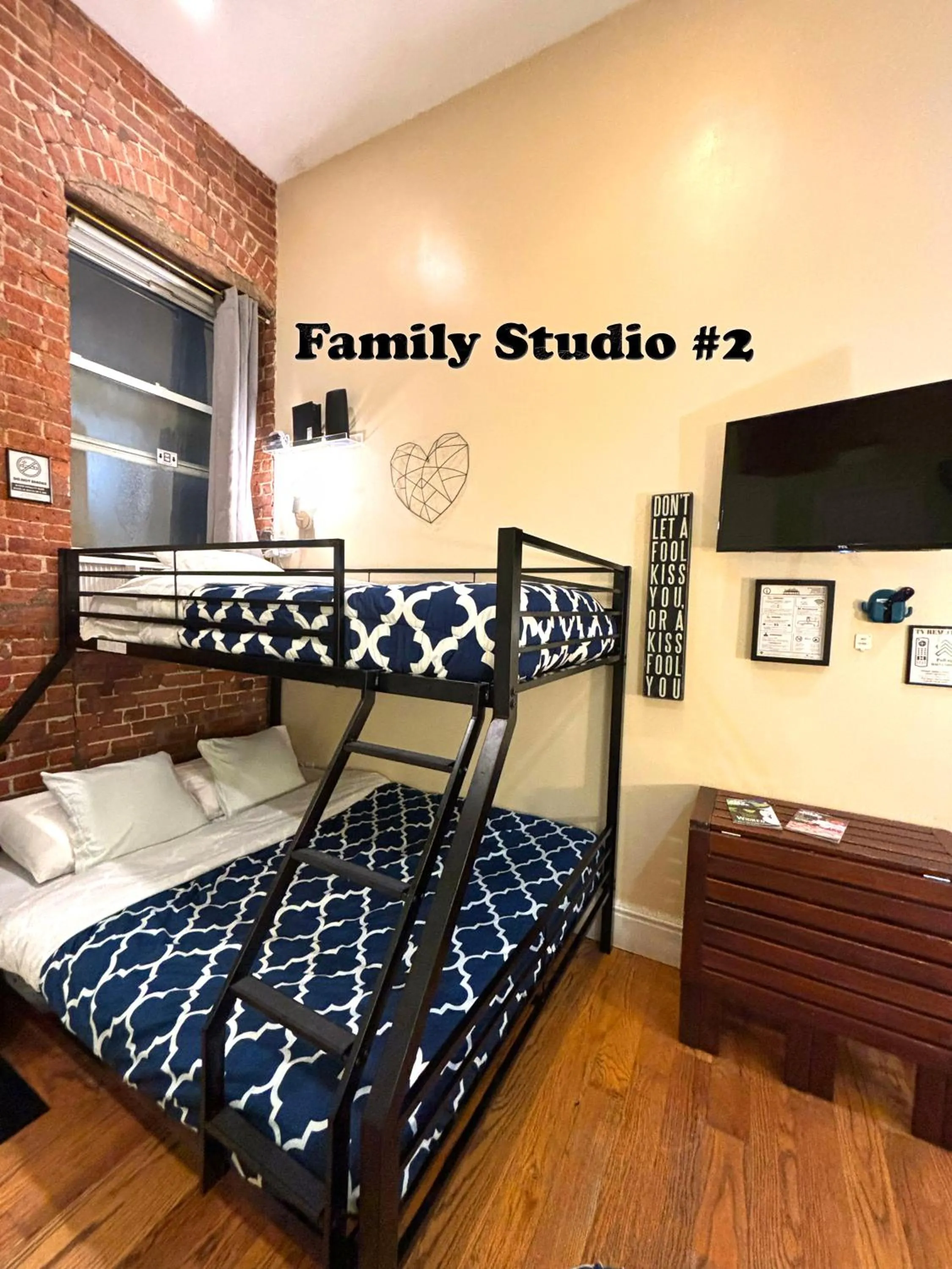 bunk bed, Bed in NYC Empire Apartments