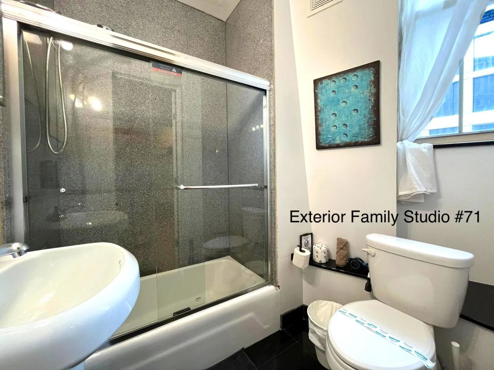 Bathroom in NYC Empire Apartments