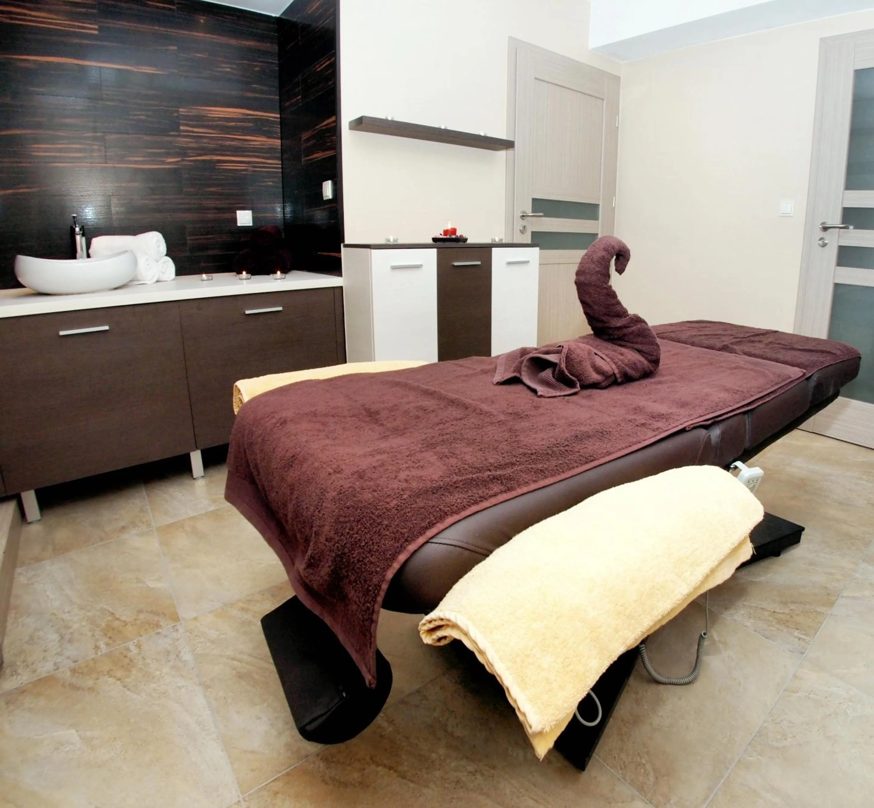 Spa and wellness centre/facilities, Bed in Hotel Austeria Conference & Spa