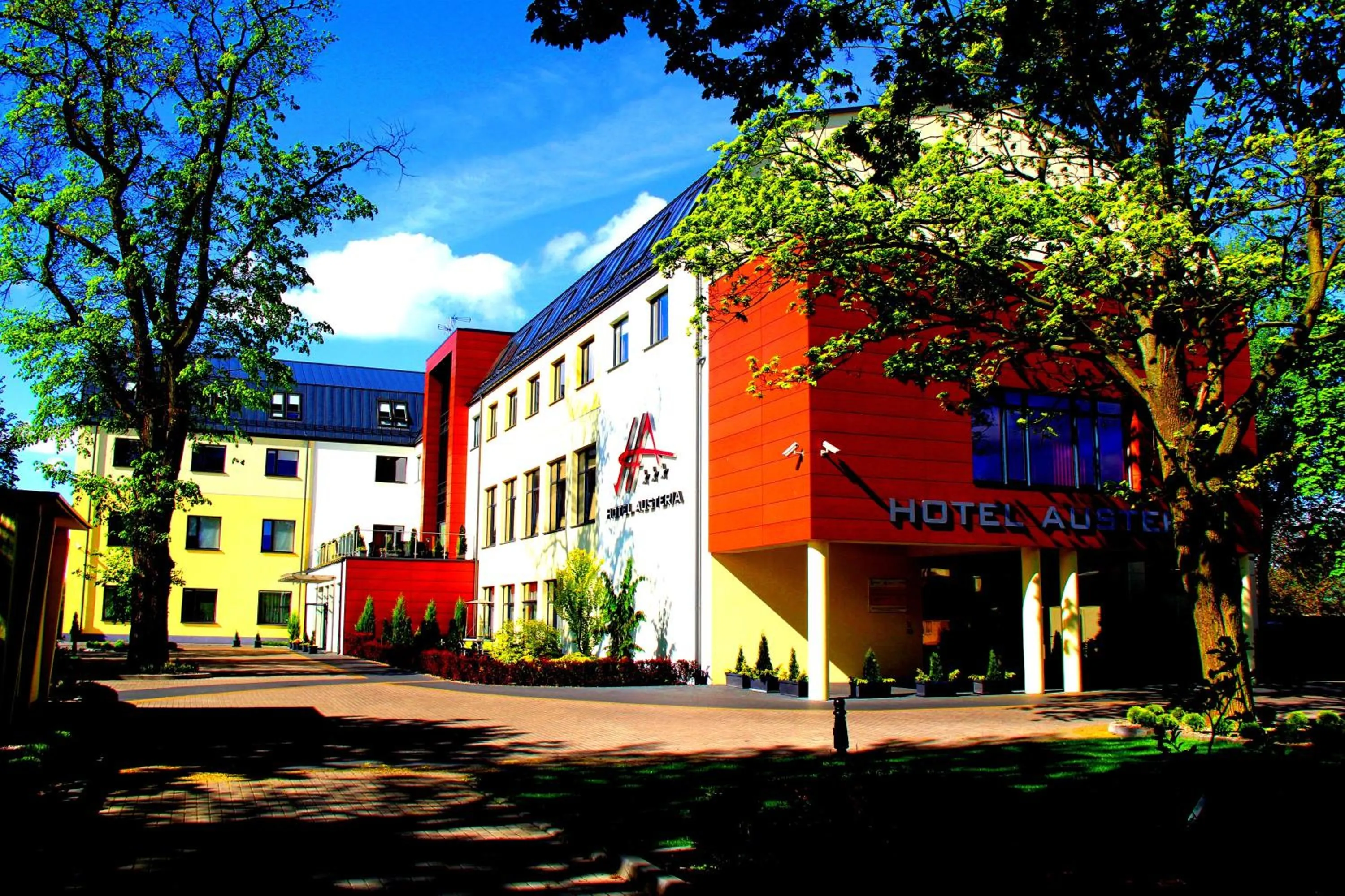 Facade/entrance in Hotel Austeria Conference & Spa