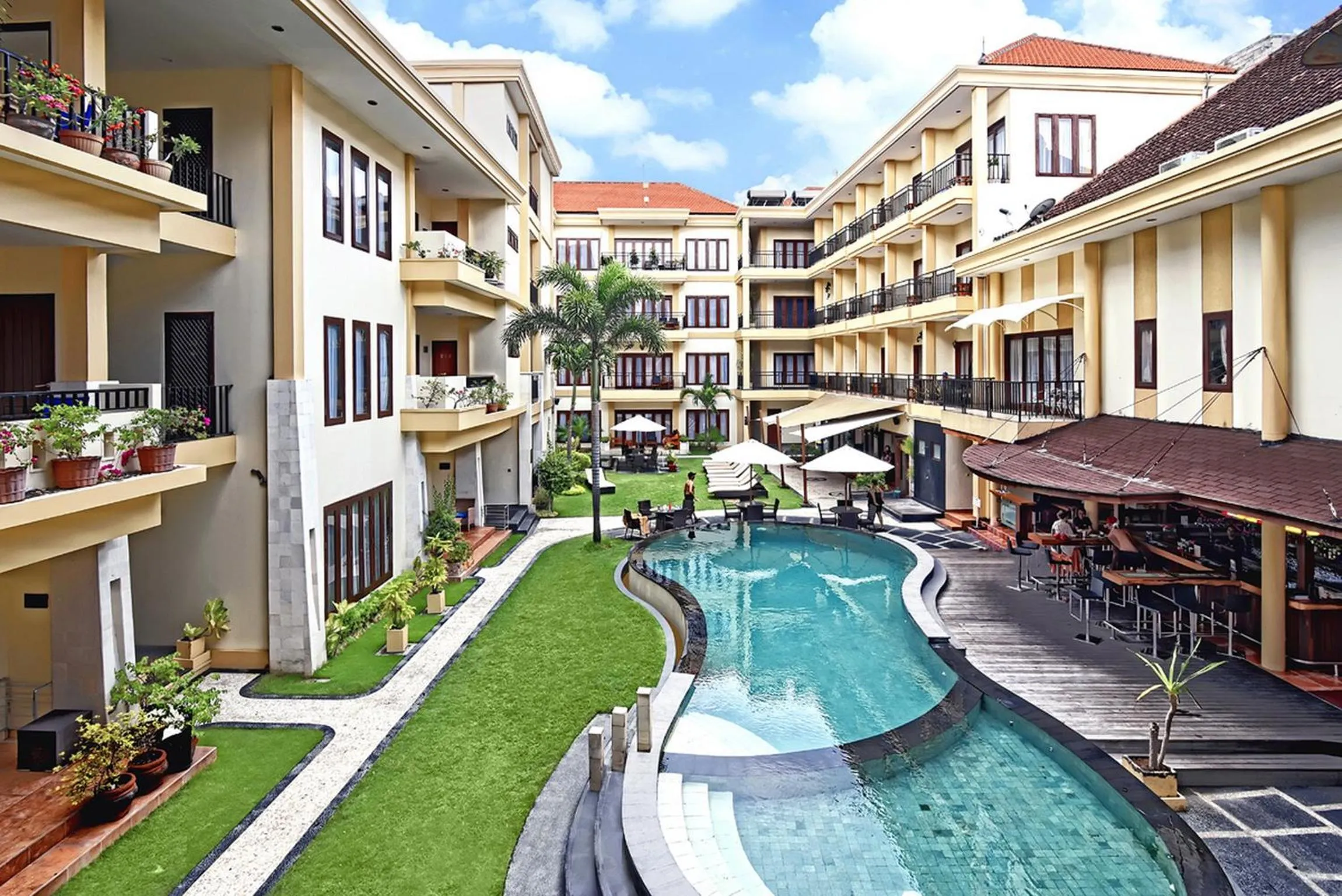 Swimming pool in Kuta Town House Apartments