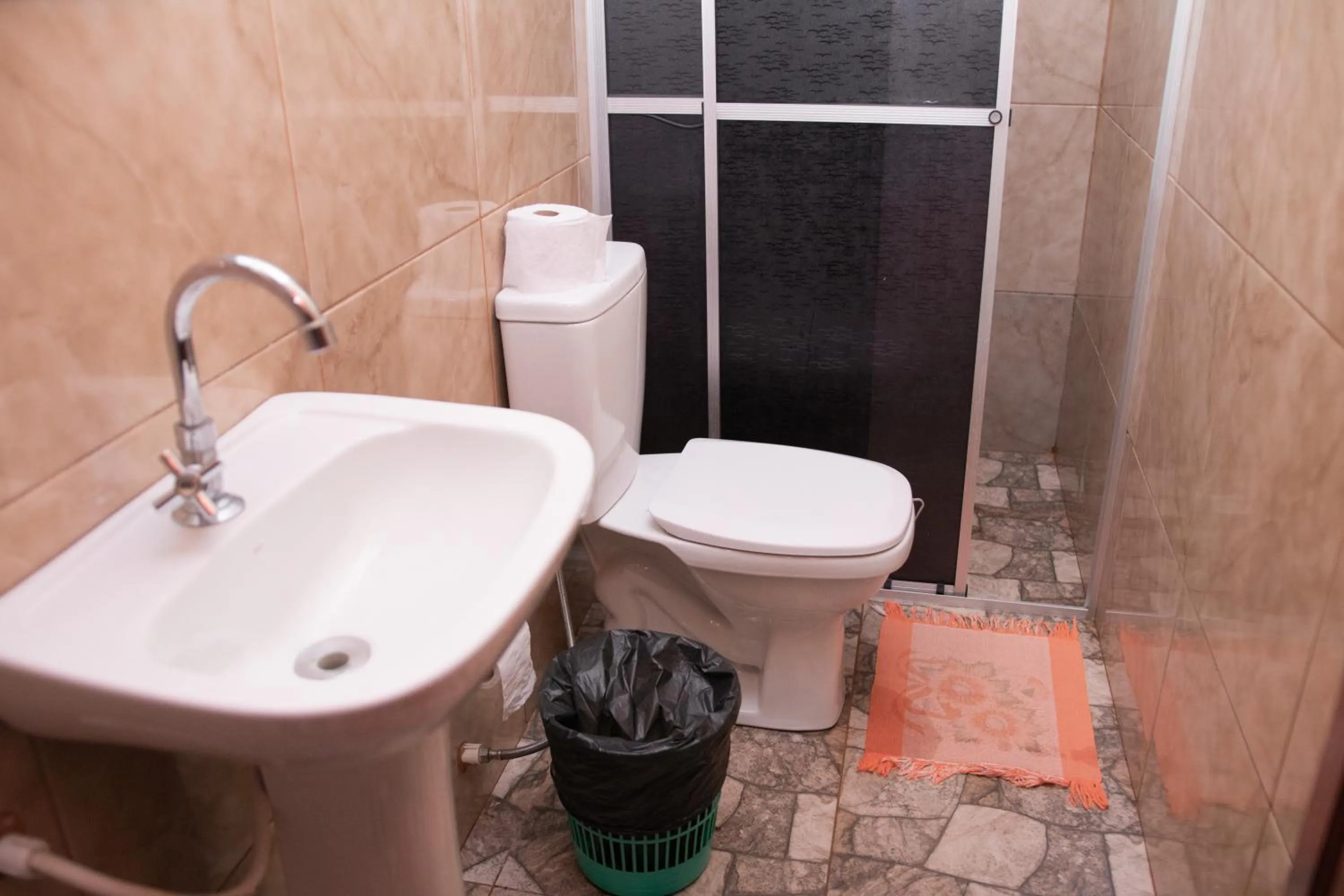 Bathroom in Guajará Palace Hotel