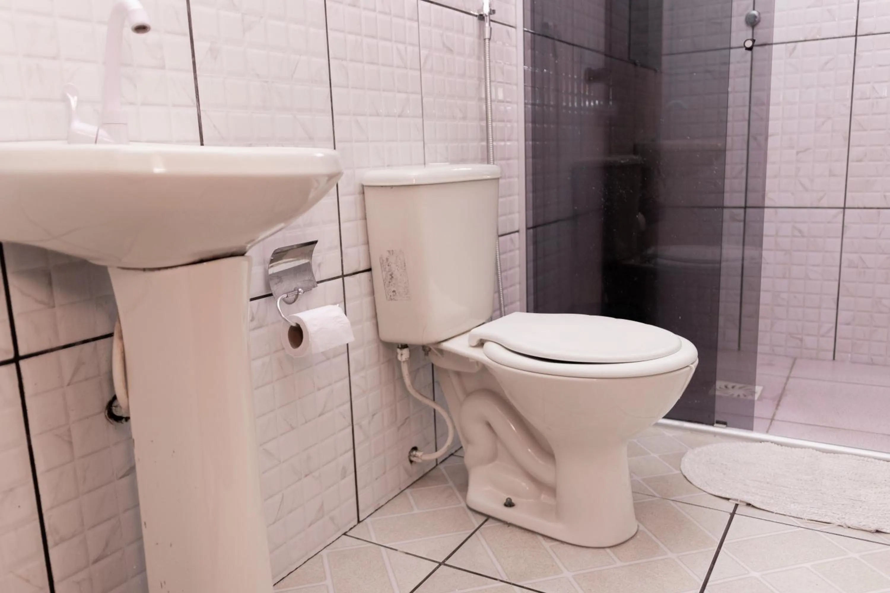 Bathroom in Guajará Palace Hotel