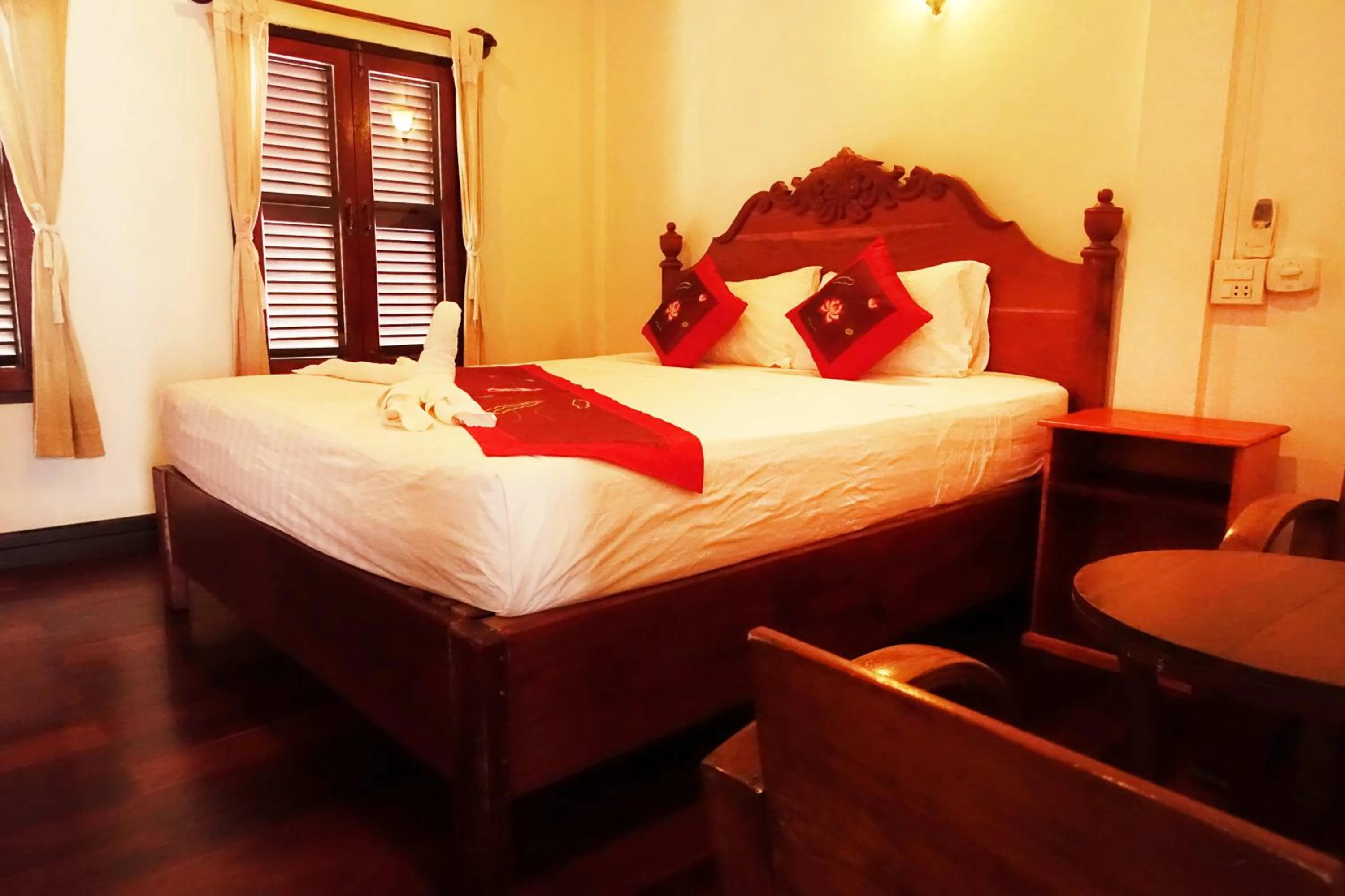 Bed in Villa Rattanakon