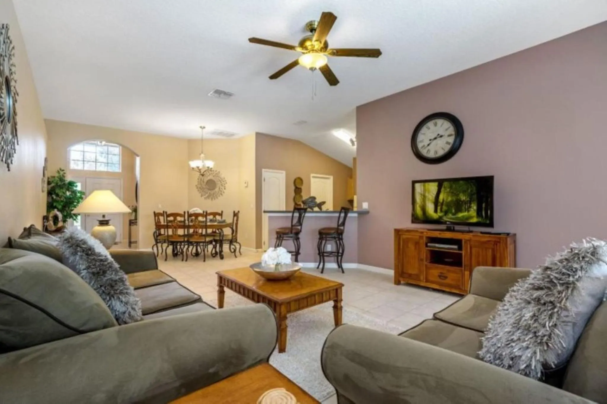 Living room in Private Pool Homes