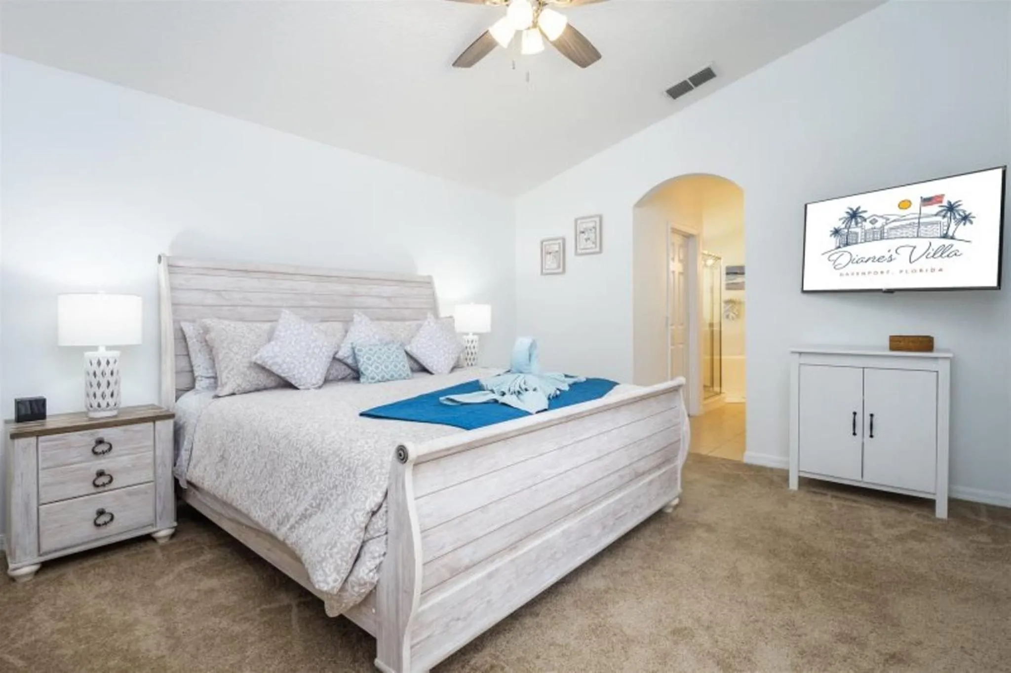 Bedroom, Bed in Private Pool Homes