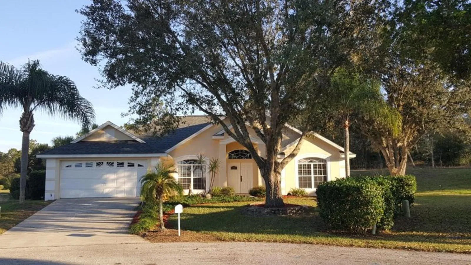 Property building in Private Pool Homes