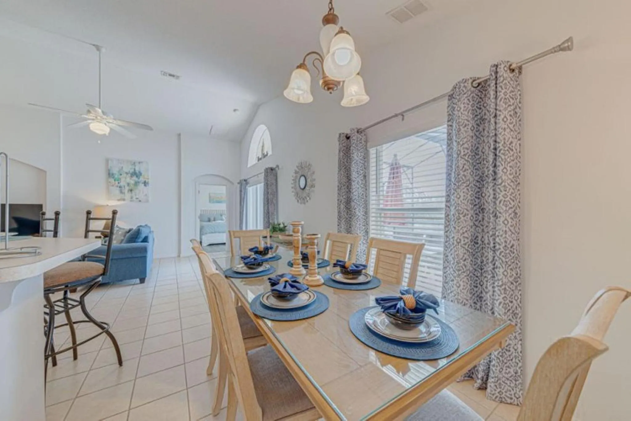 Dining area in Private Pool Homes