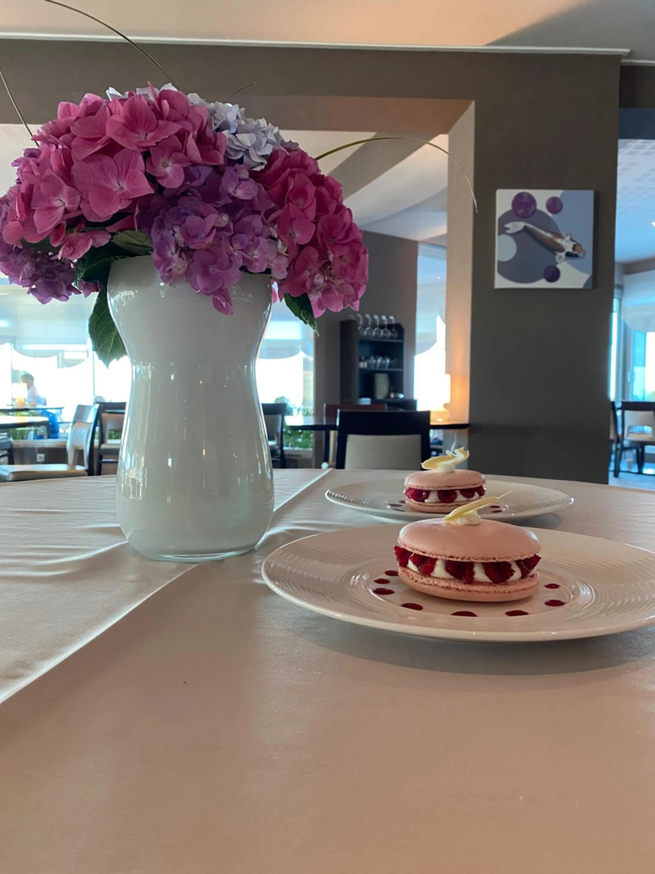 Restaurant/places to eat in Hotel Europa