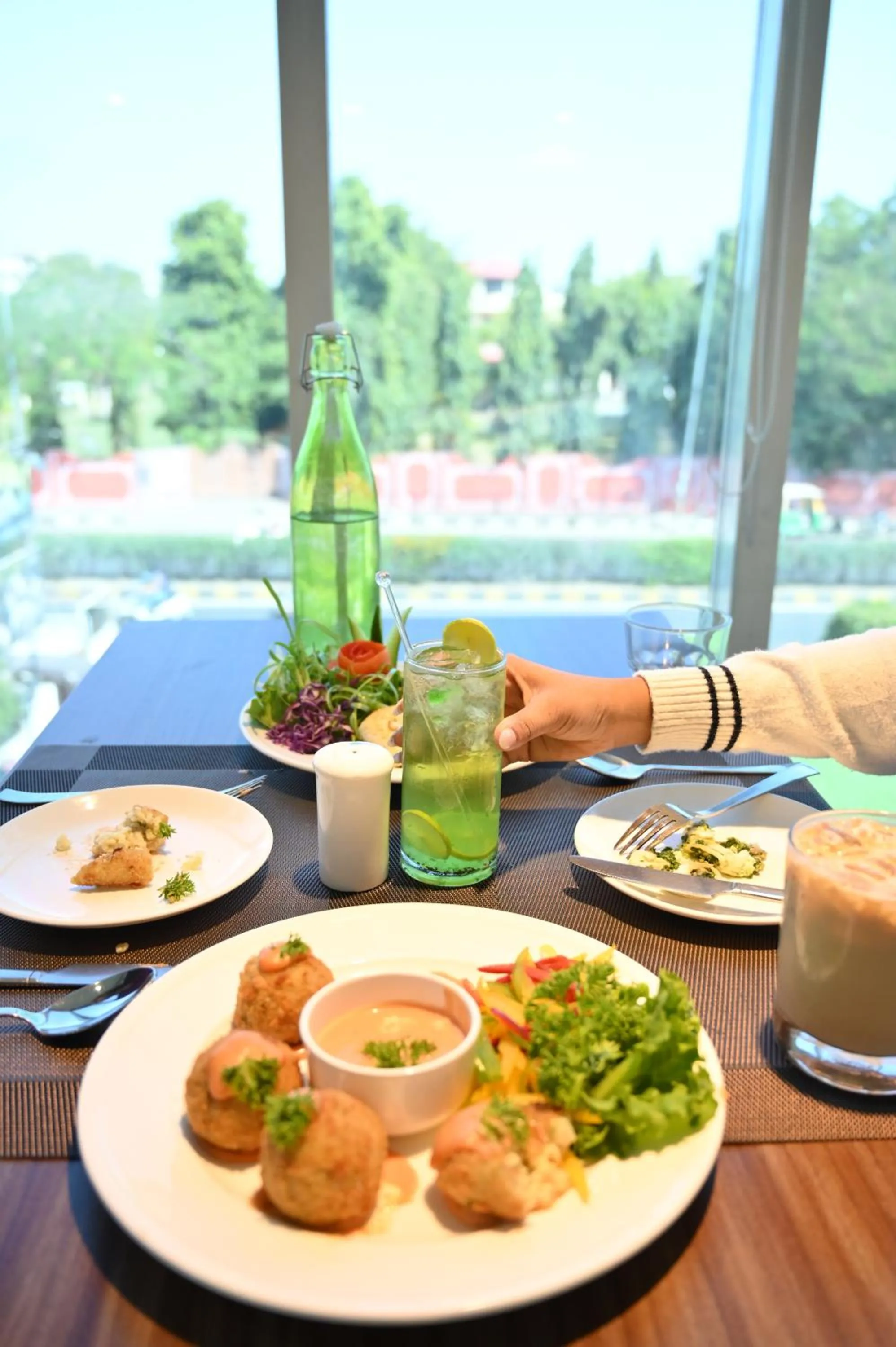 Breakfast in The Theme, Jaipur